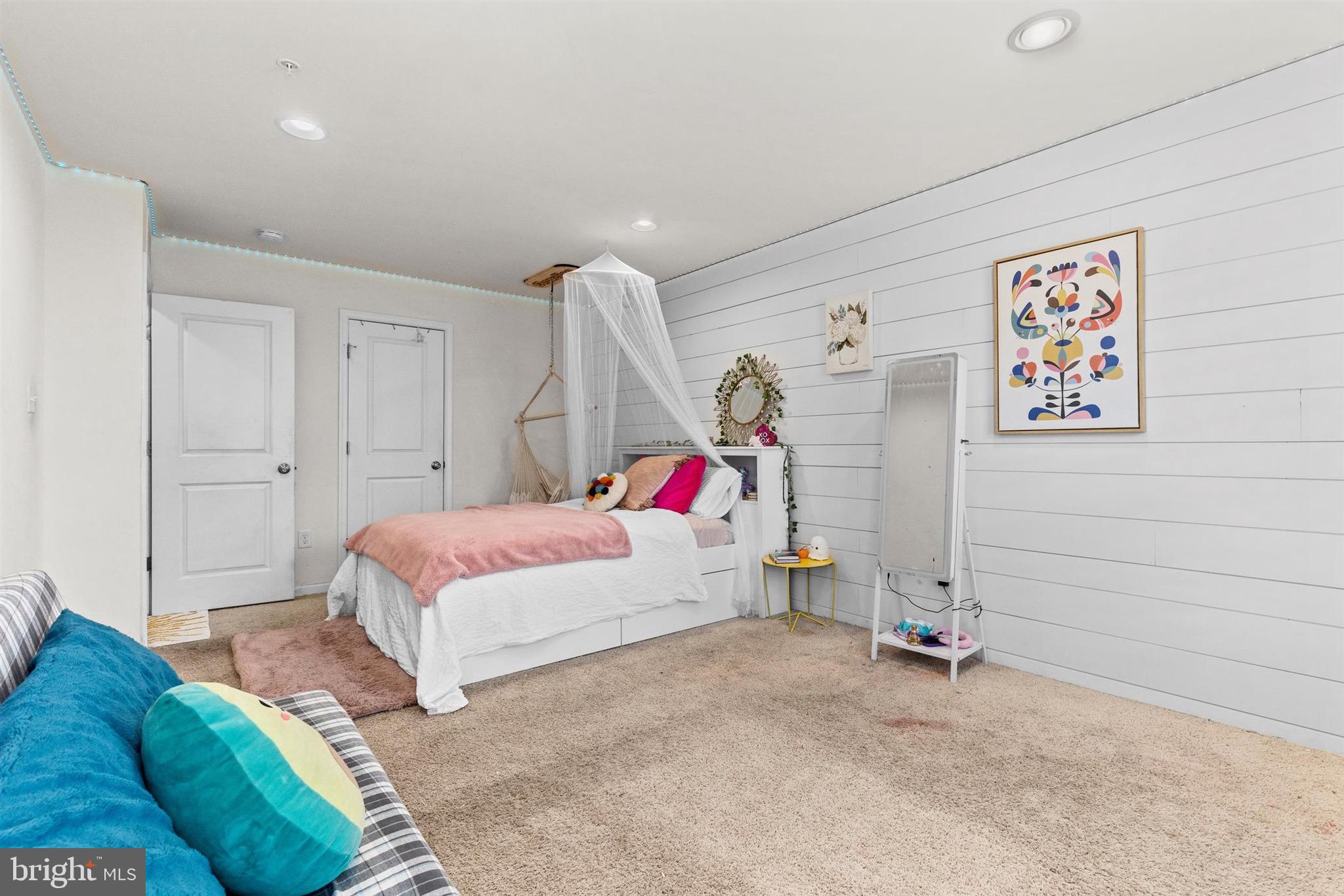 NEW MARKET - Residential