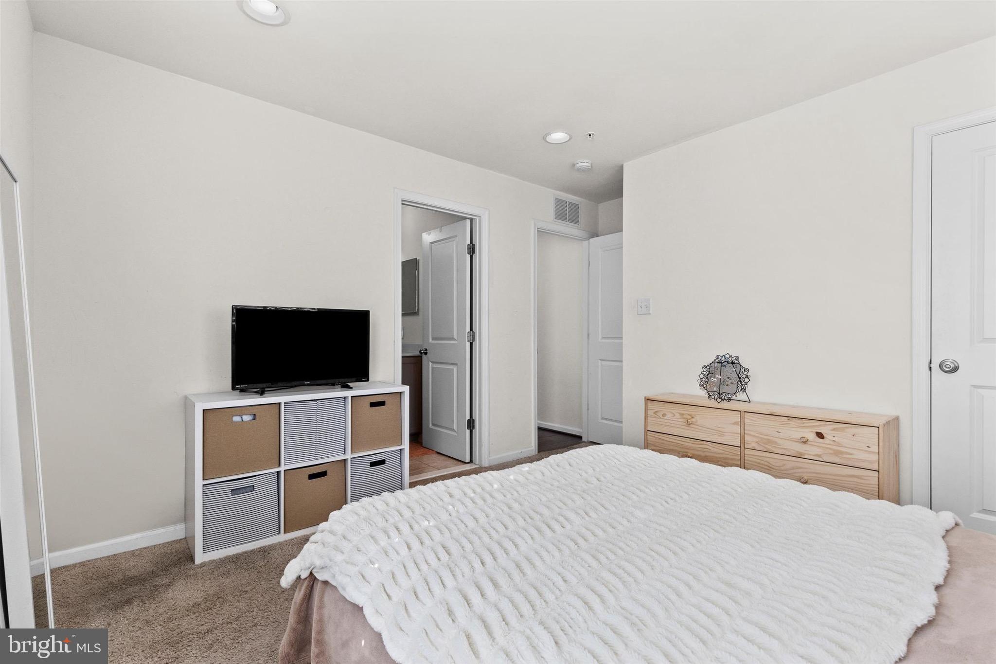 NEW MARKET - Residential