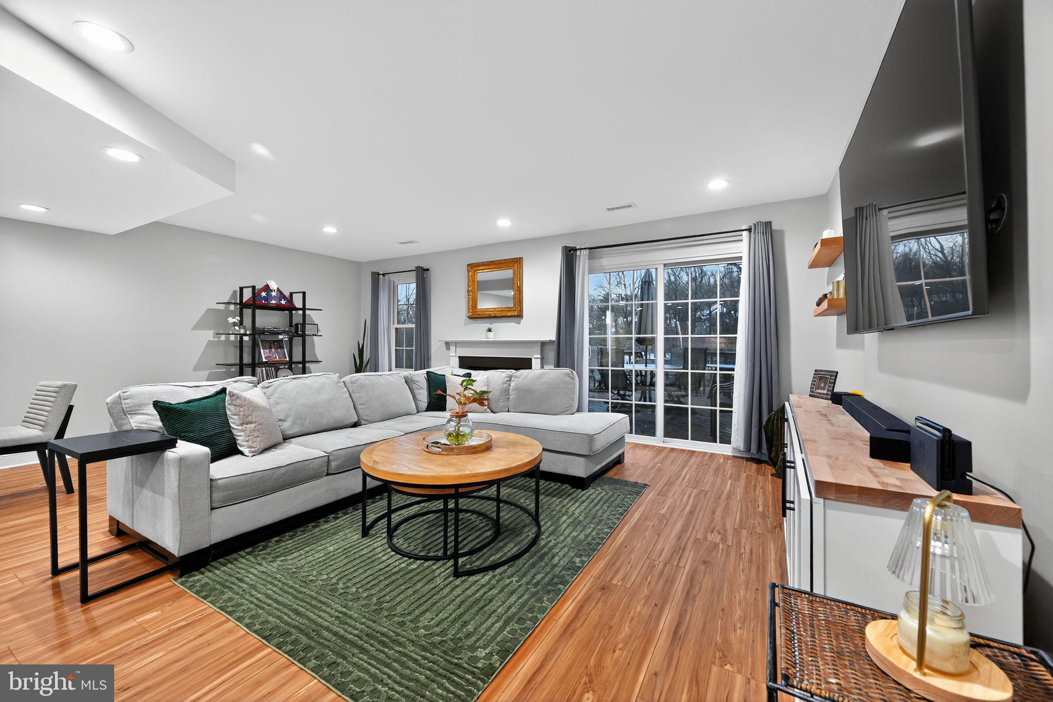 WOODLYN CROSSING - Residential