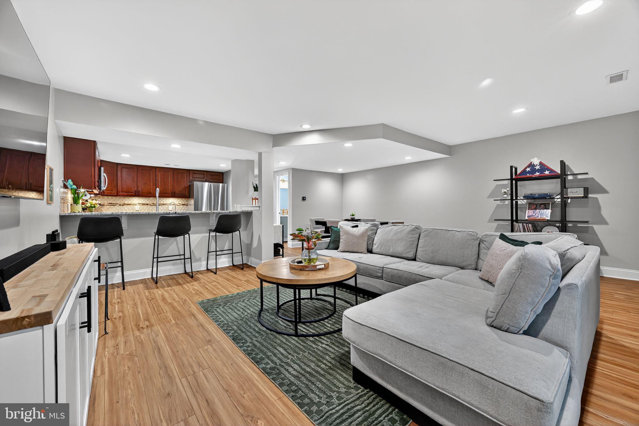 WOODLYN CROSSING - Residential