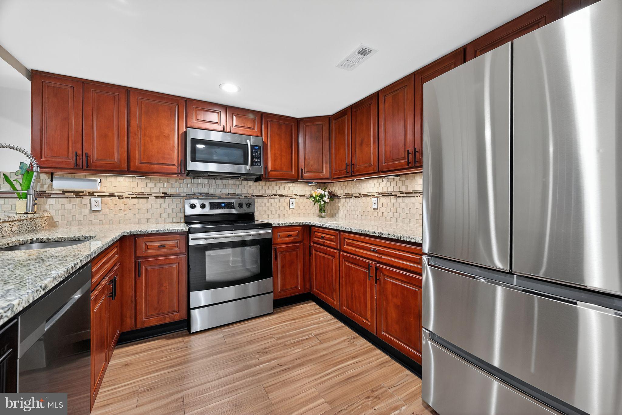 WOODLYN CROSSING - Residential