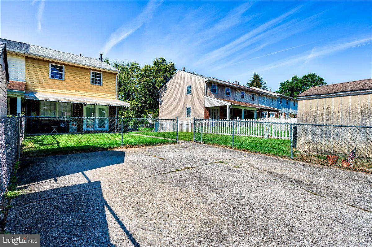 HUNTSMOOR VILLAGE NORTH - Residential