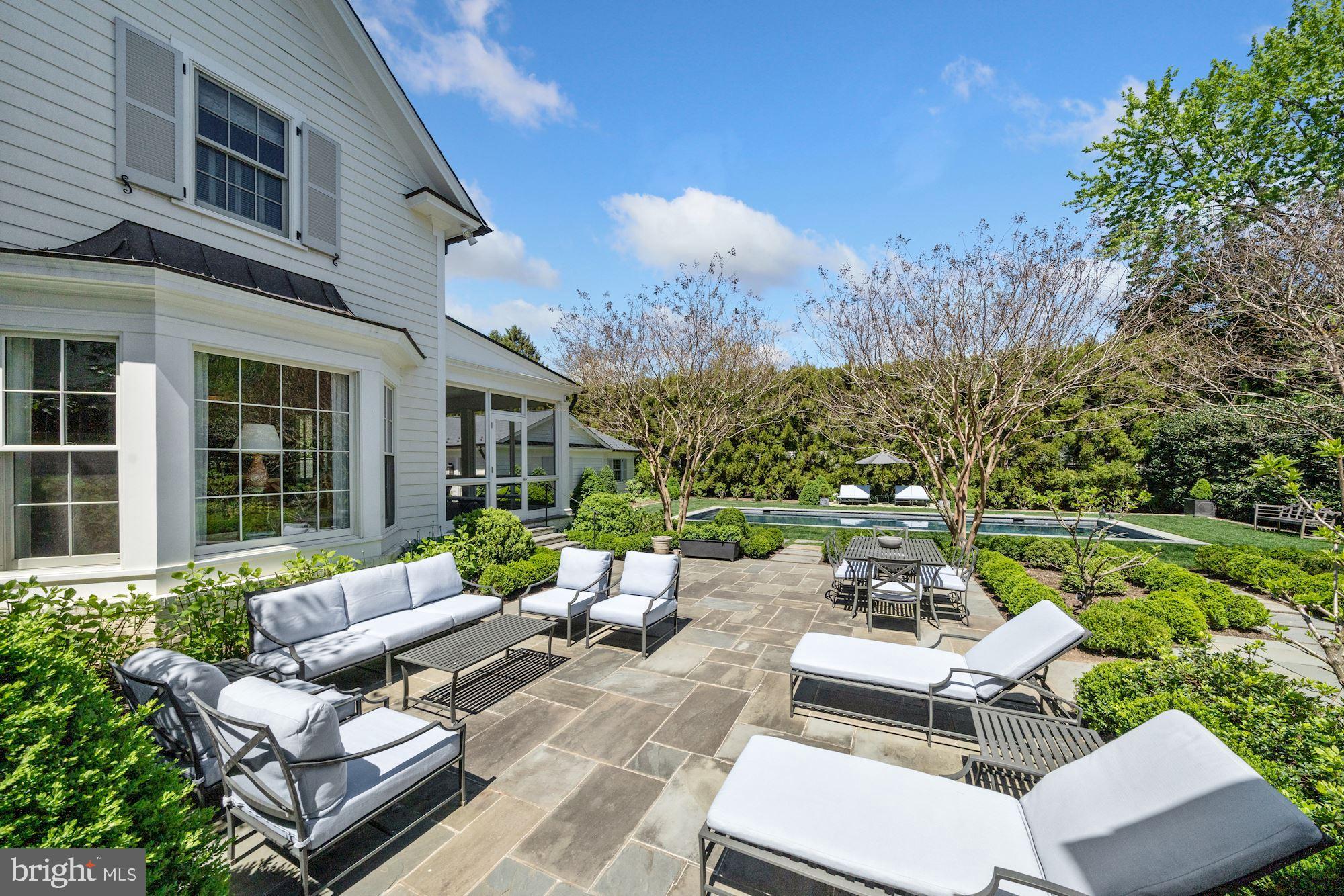 CHEVY CHASE - Residential