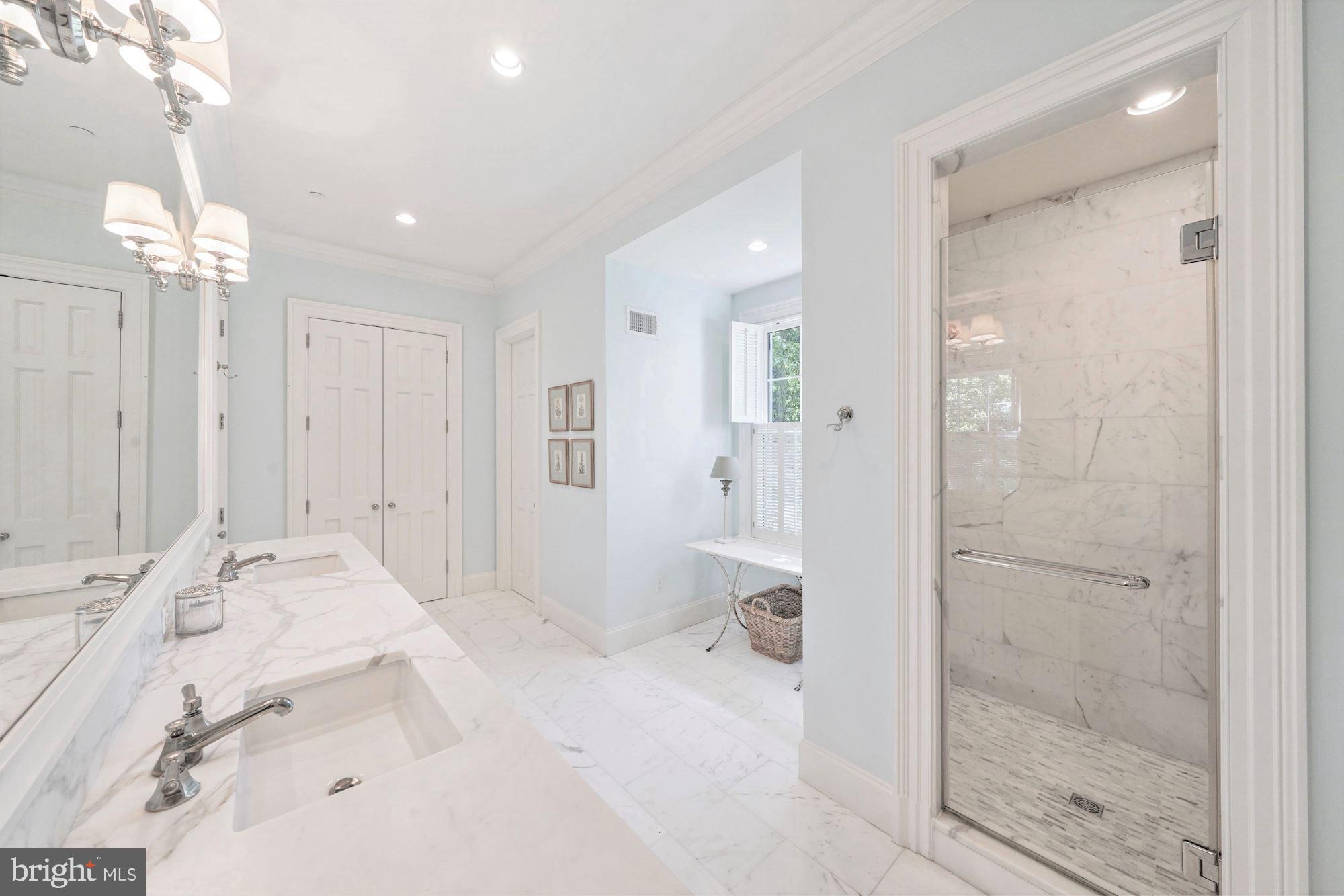 CHEVY CHASE - Residential