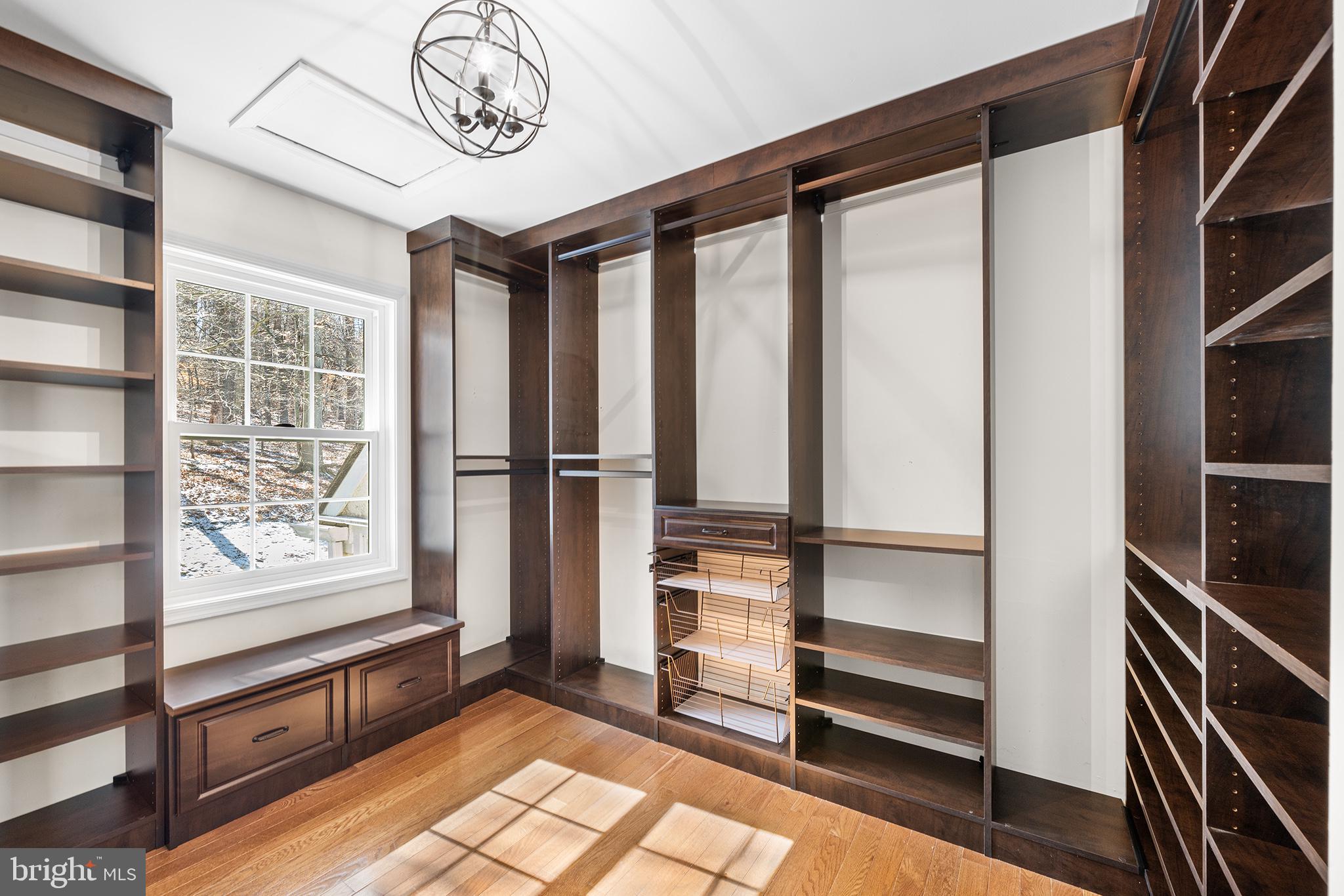 FREEDOMVIEW ESTATE - Residential