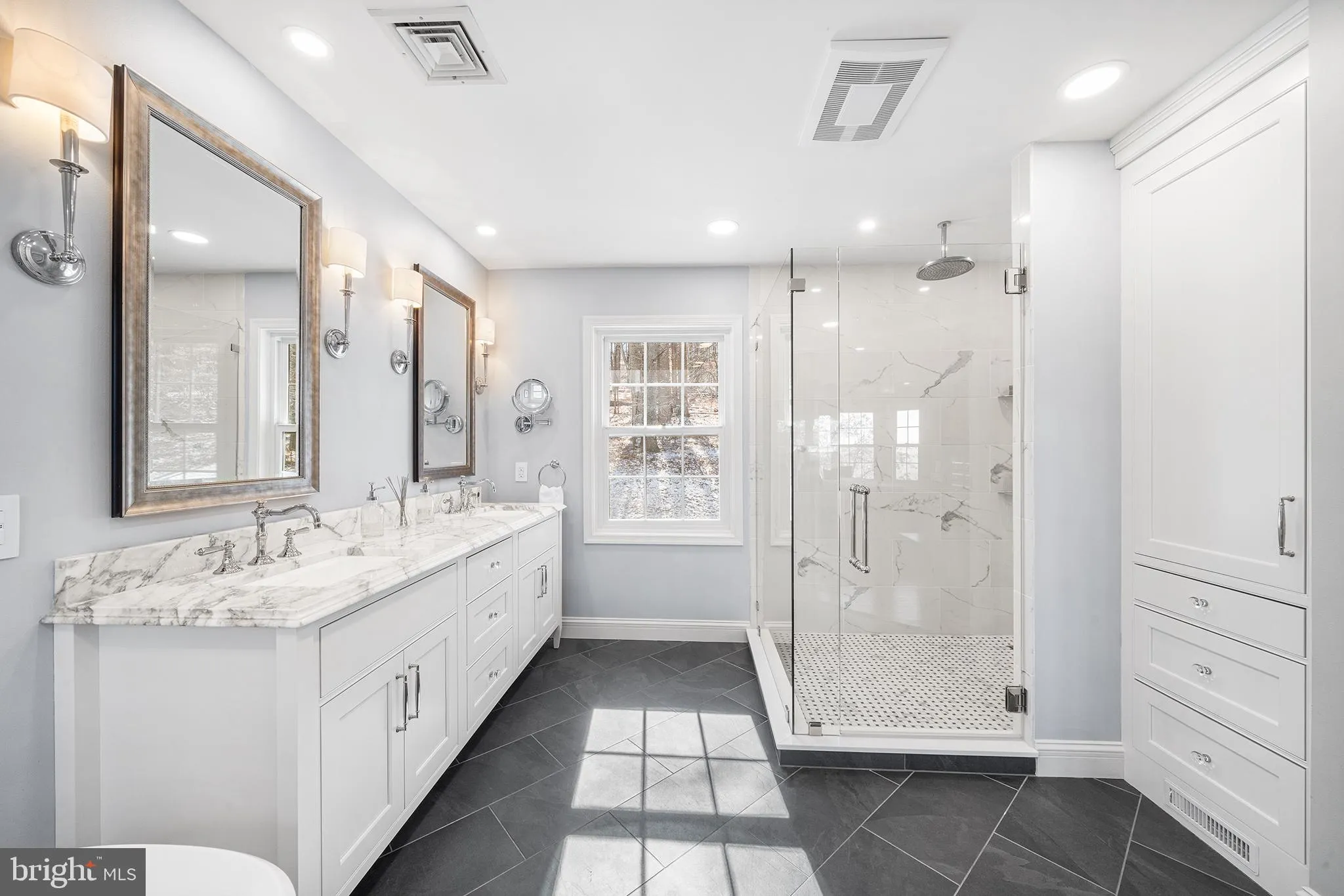Phoenixville, Pennsylvania 19460, United States, 4 Bedrooms Bedrooms, ,4 BathroomsBathrooms,Residential,Active,77156