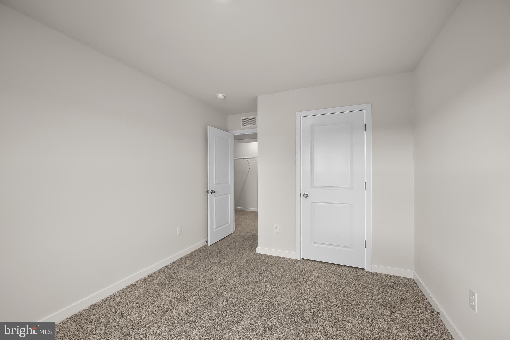 RIVERPOINTE - Residential