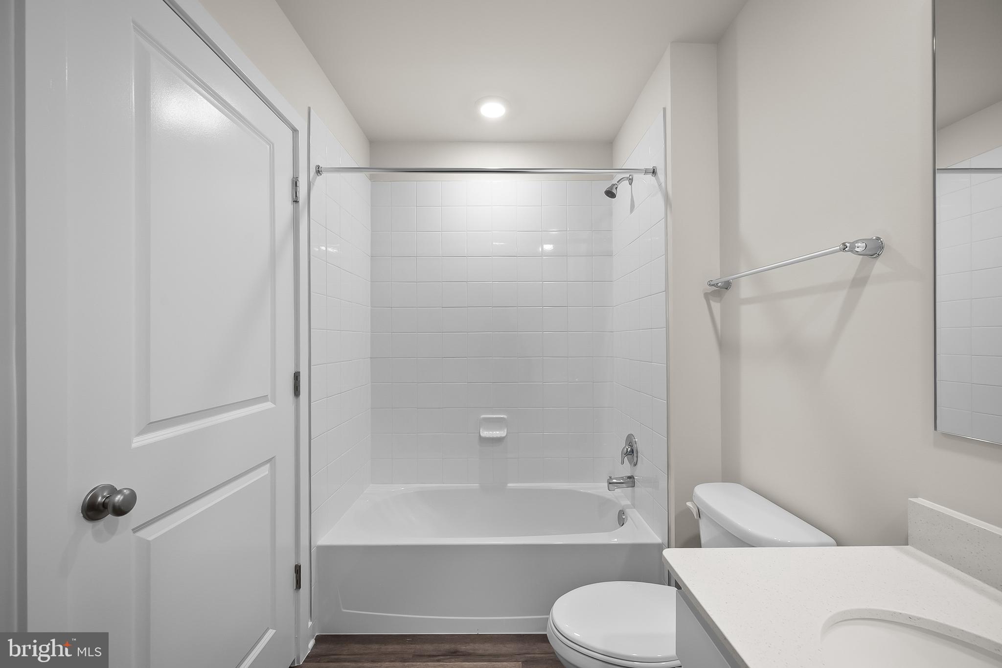 RIVERPOINTE - Residential