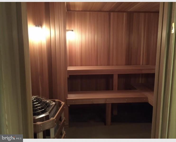 POTOMAC CLUB - Residential