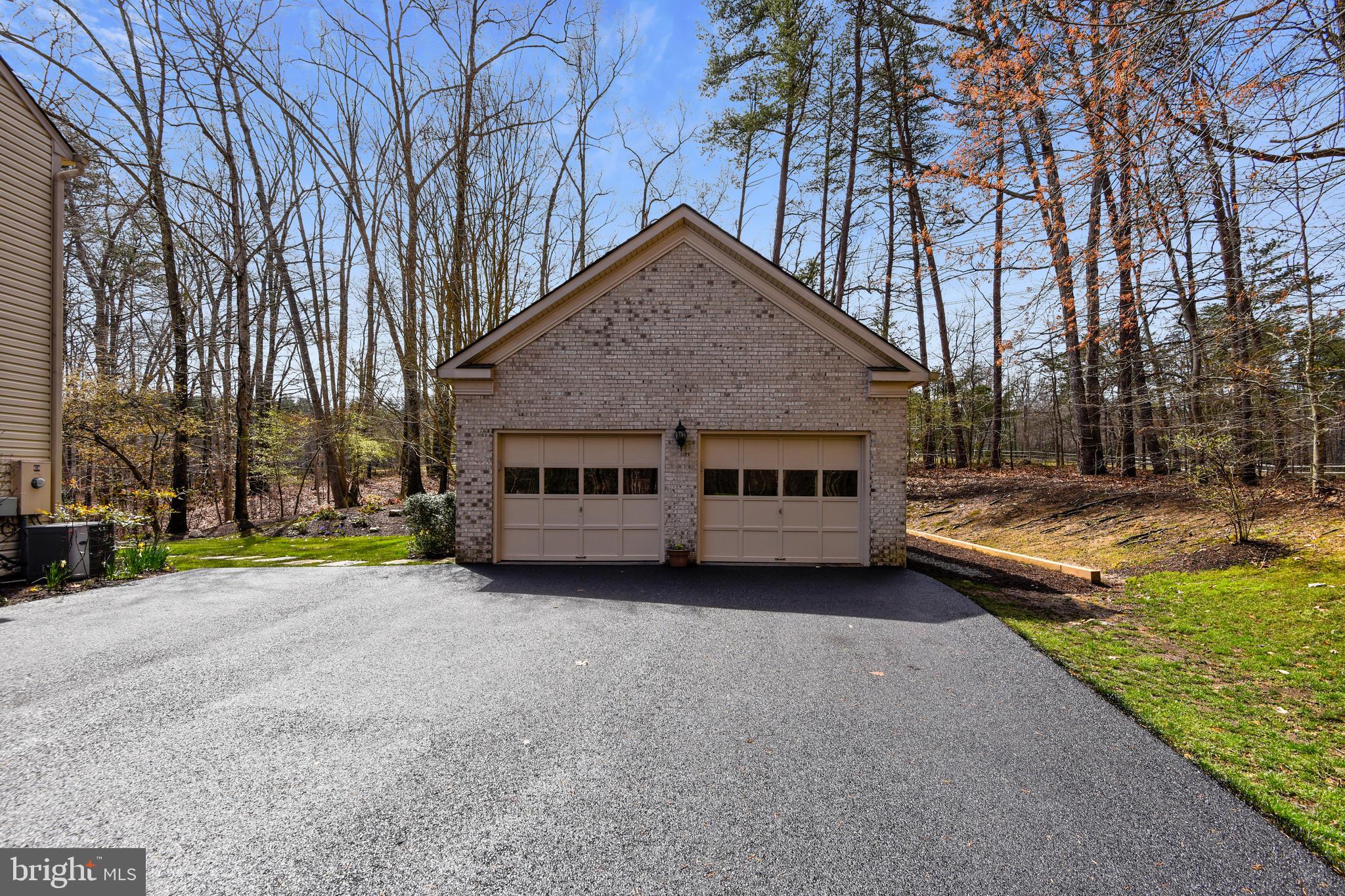 BRIARLYNN ESTATES - Residential