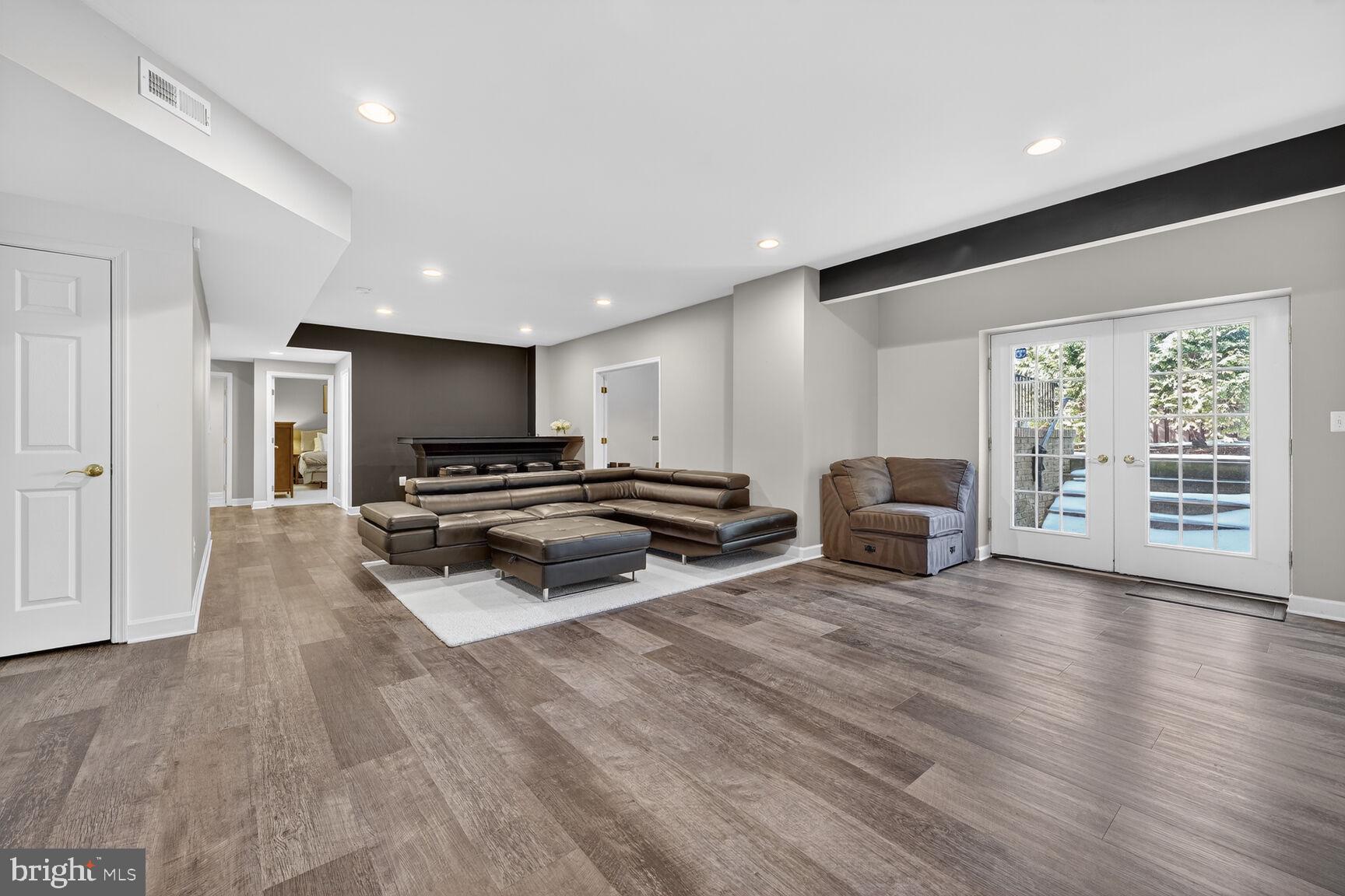 MINOR HILL - Residential