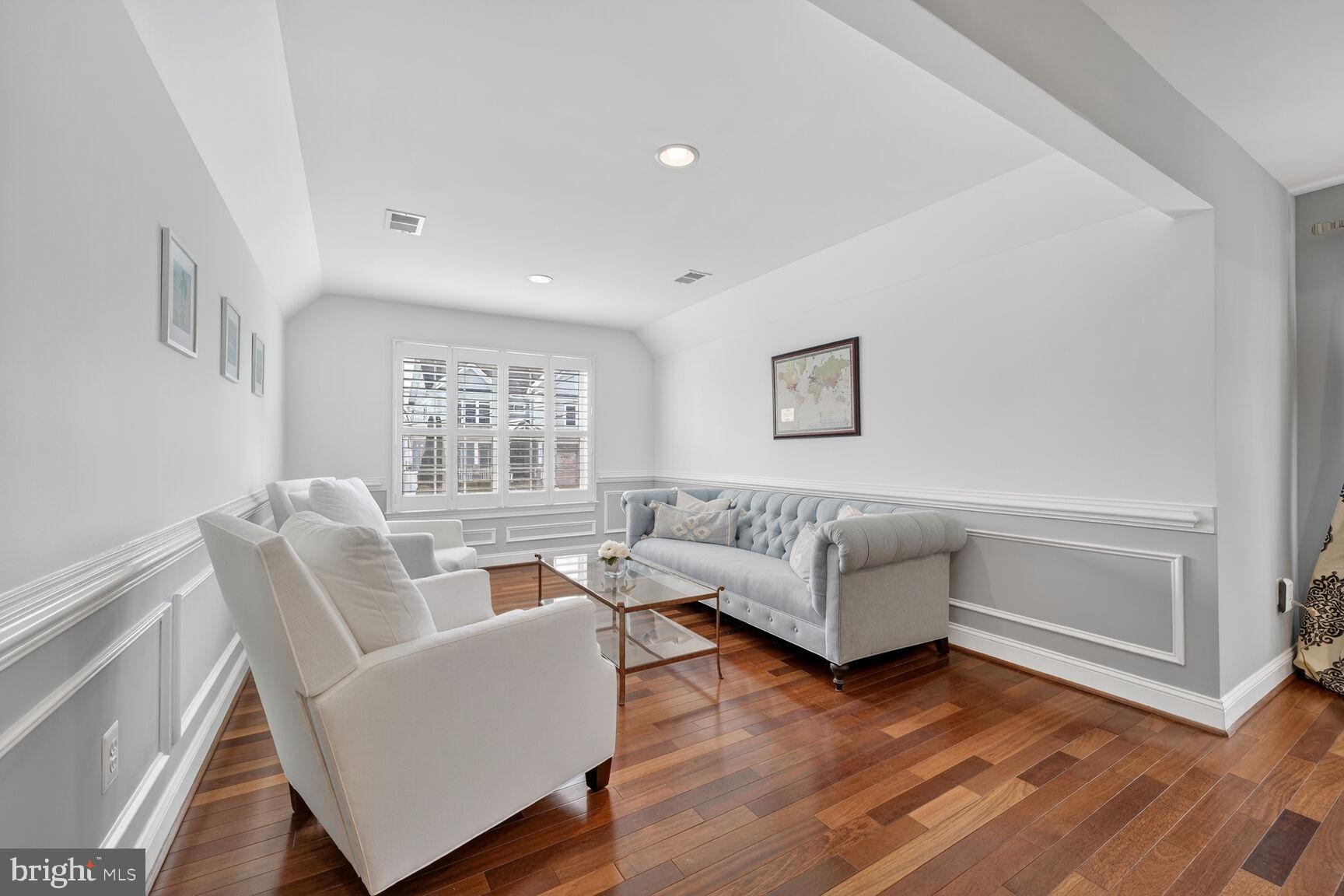 MINOR HILL - Residential