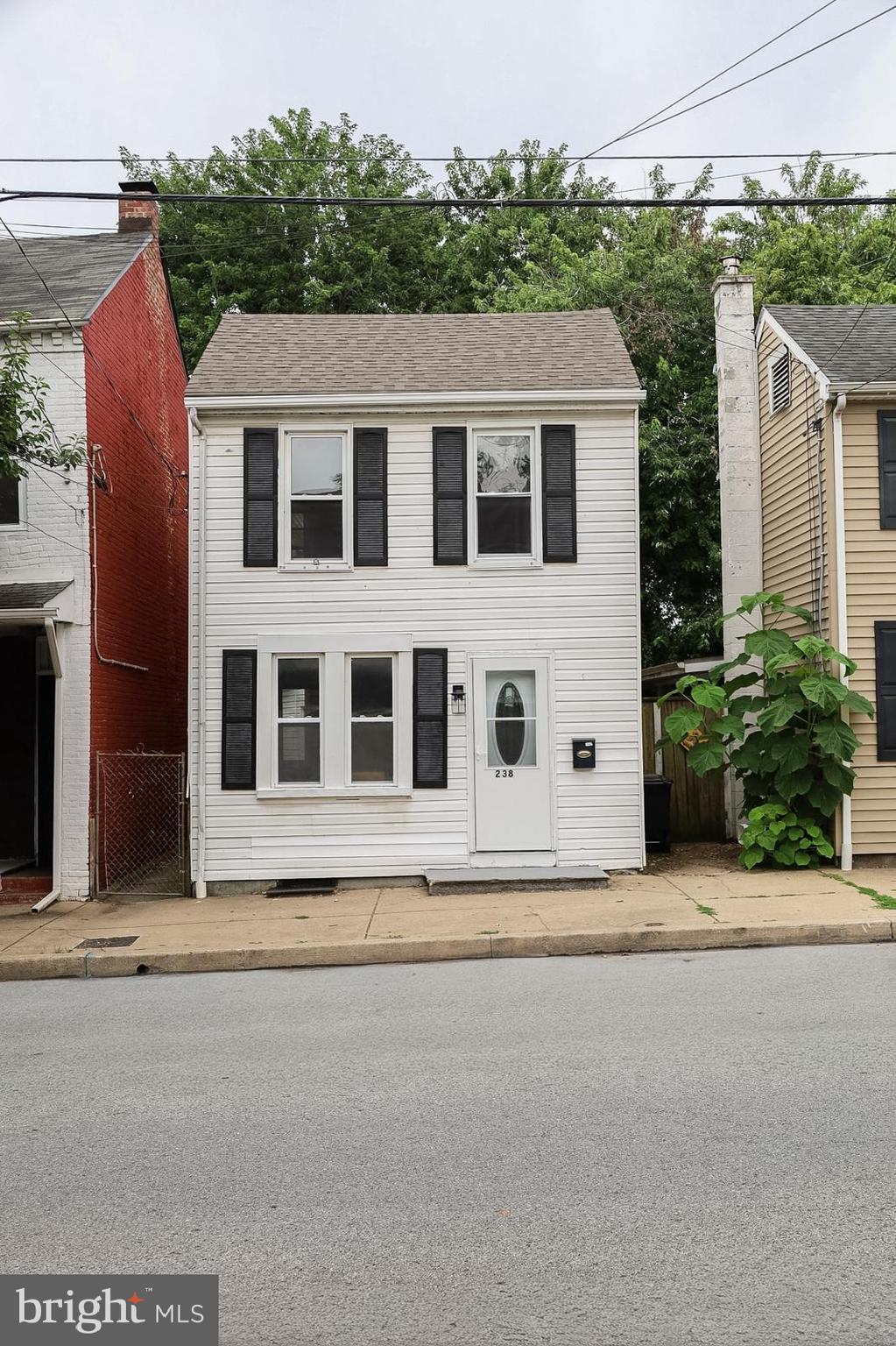 238 S 4TH STREET