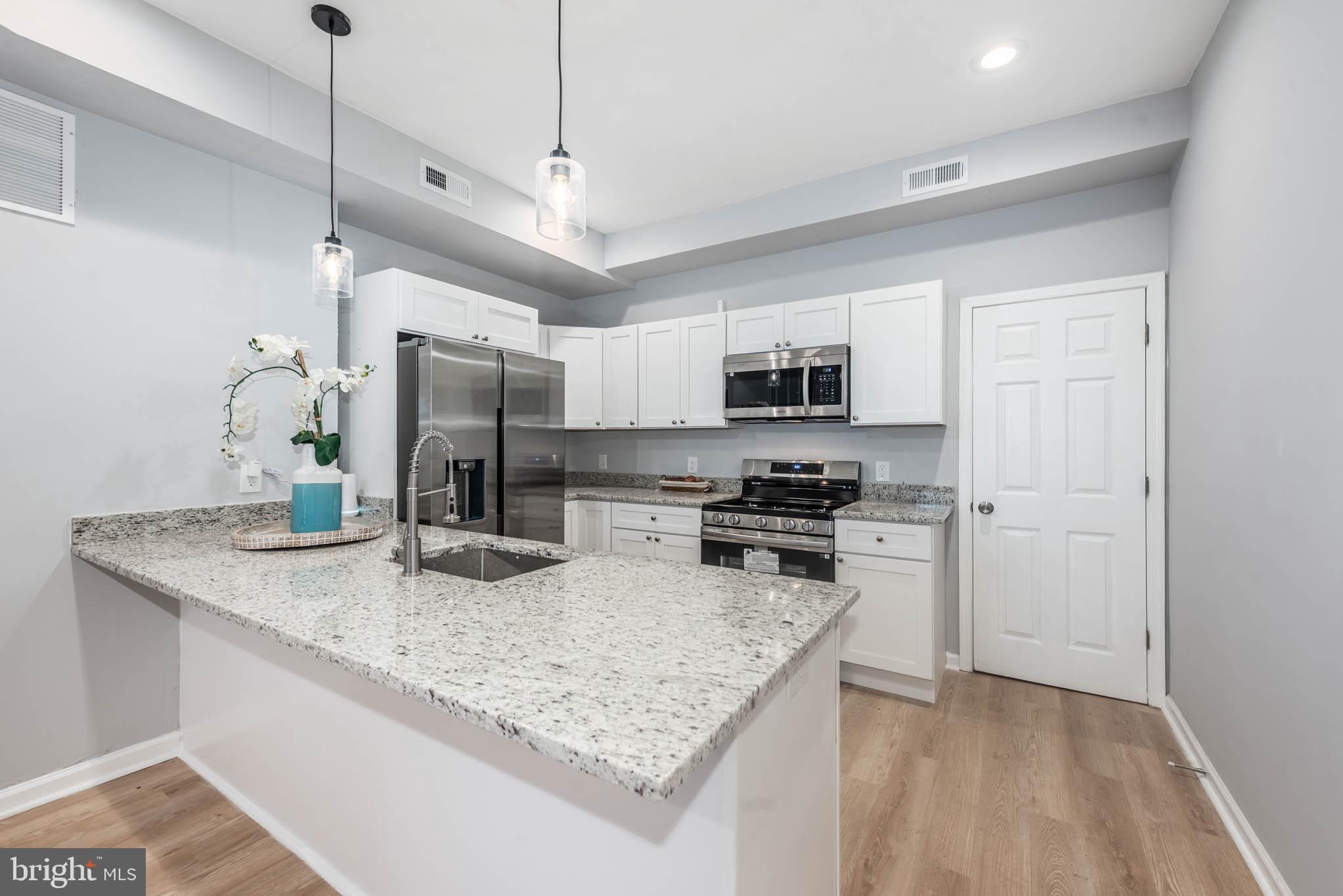 BROADWAY EAST - Residential