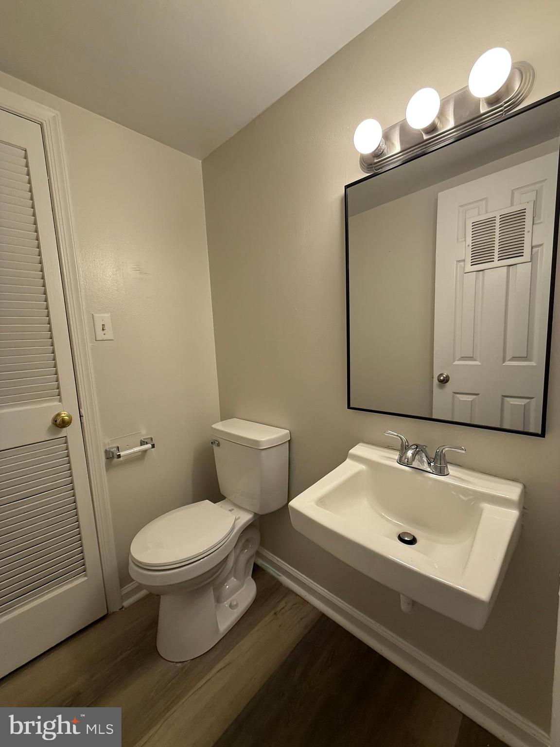 OLDE GREENWICH - Residential Lease