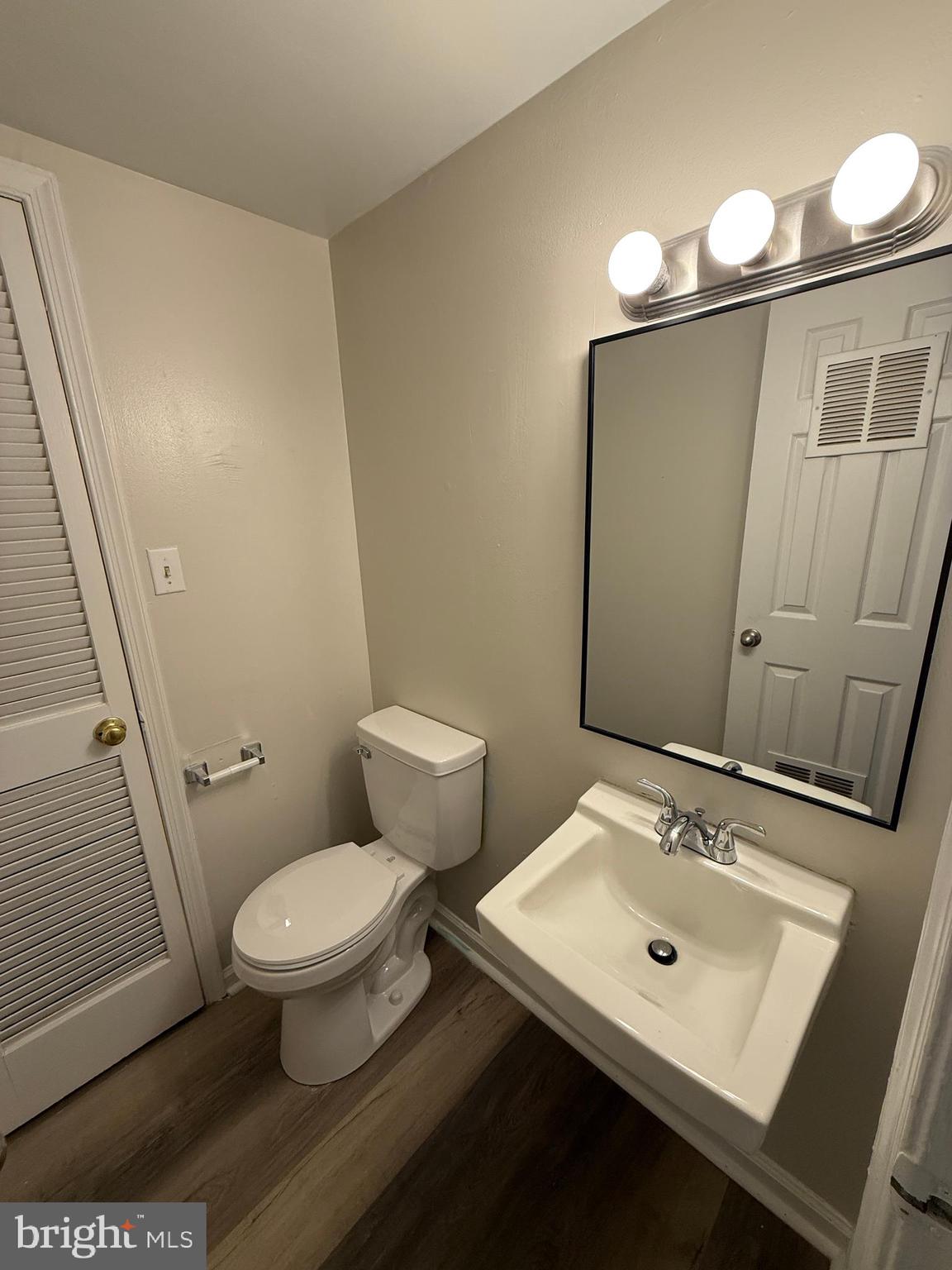 OLDE GREENWICH - Residential Lease