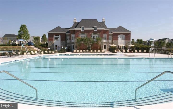 BRAMBLETON OVERLOOK - Residential Lease