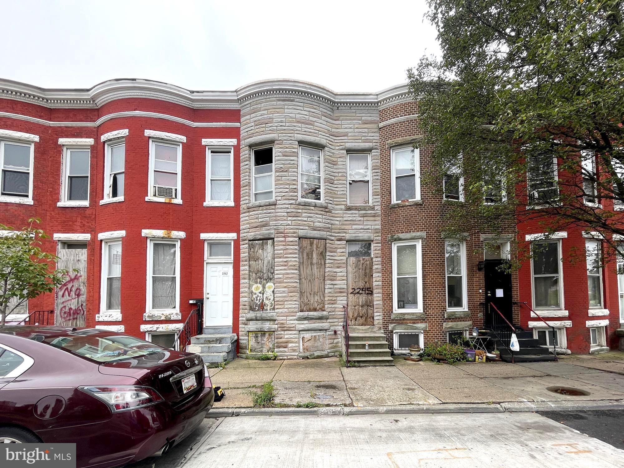 BROADWAY EAST - Residential