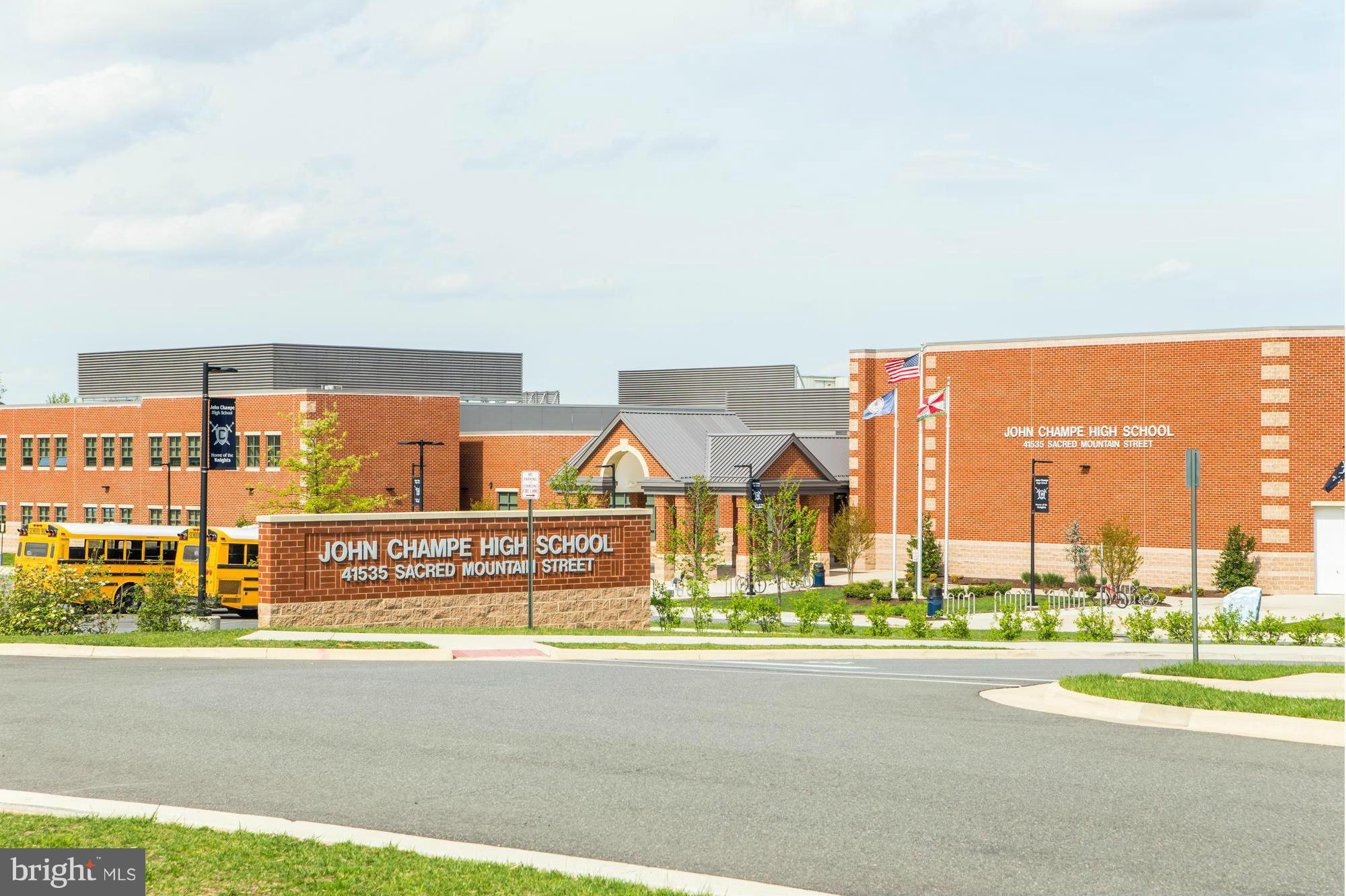 VIRGINIA MANOR CONDOMINIUM - Residential