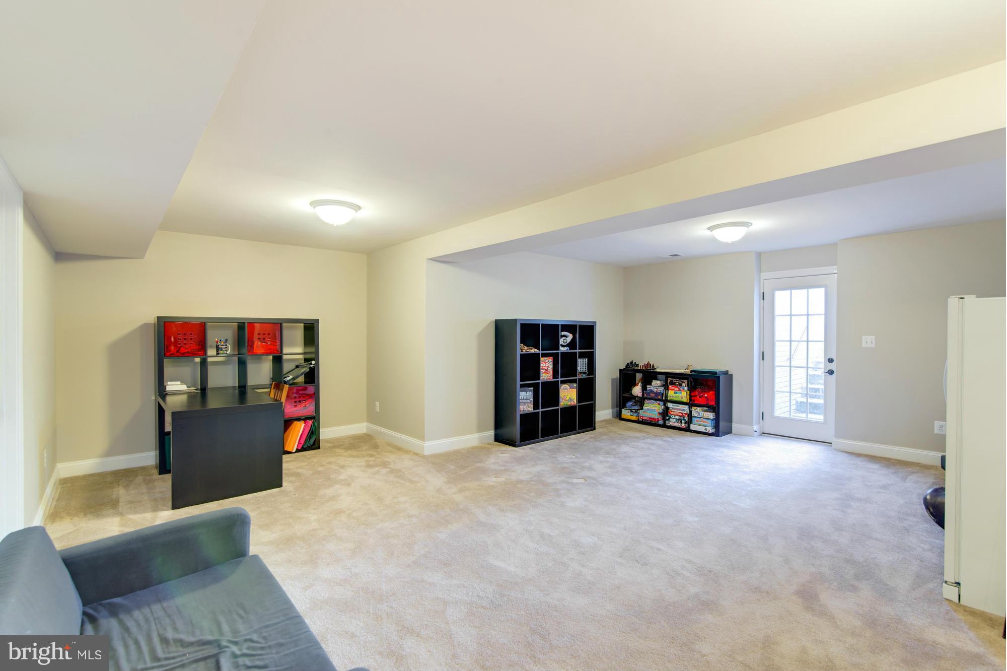 VIRGINIA MANOR CONDOMINIUM - Residential