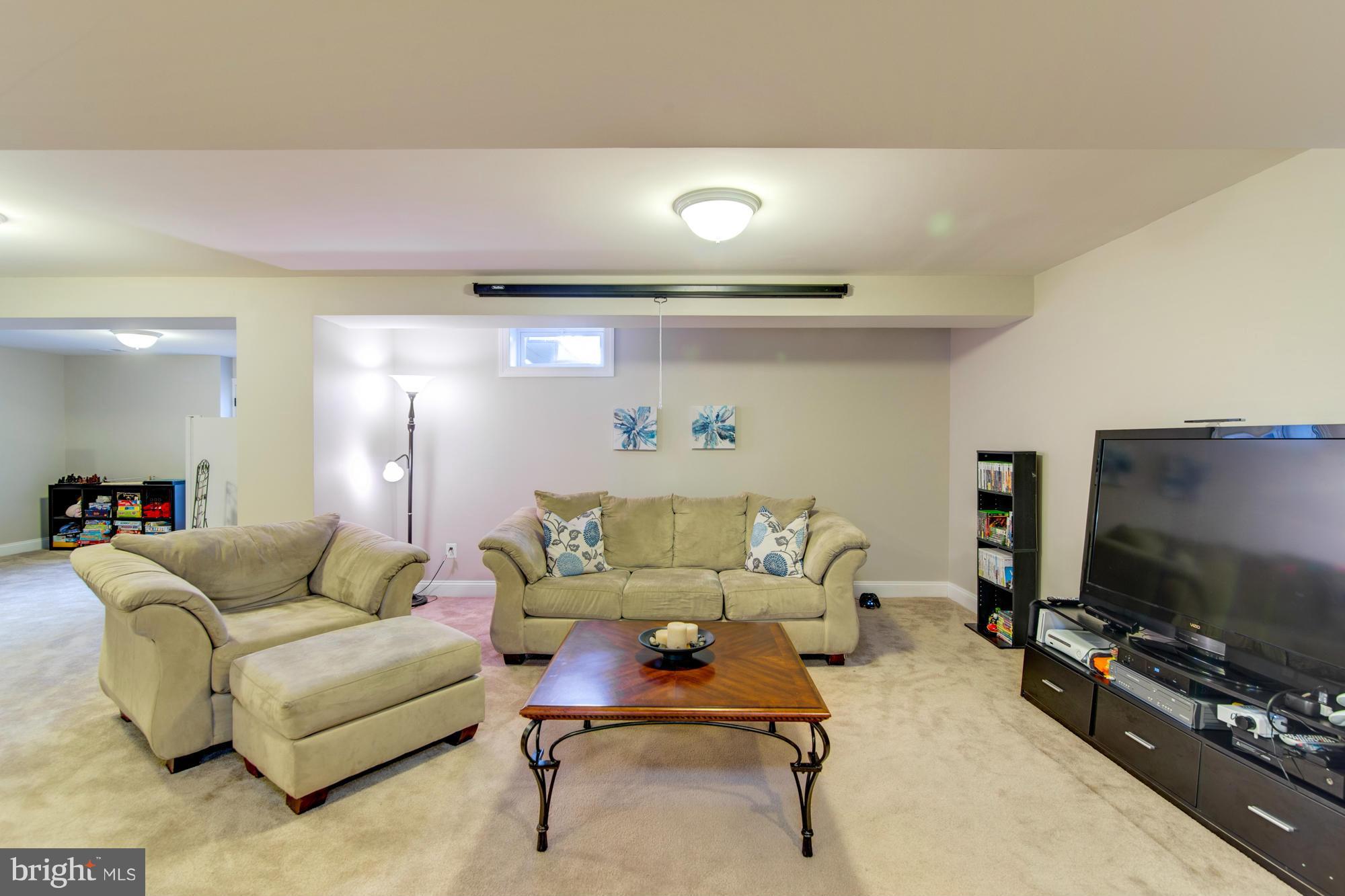 VIRGINIA MANOR CONDOMINIUM - Residential