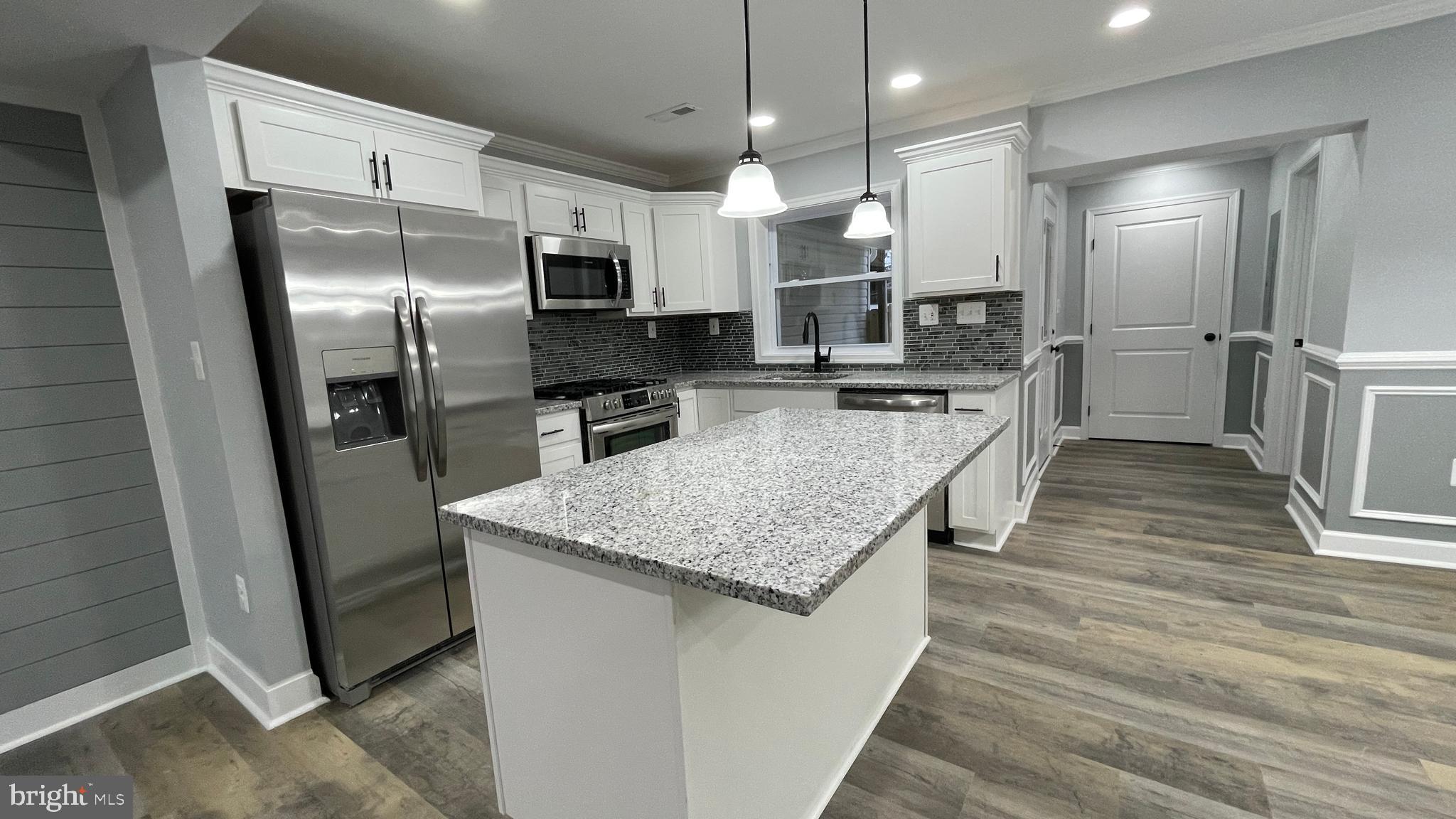 ELMWOOD - Residential