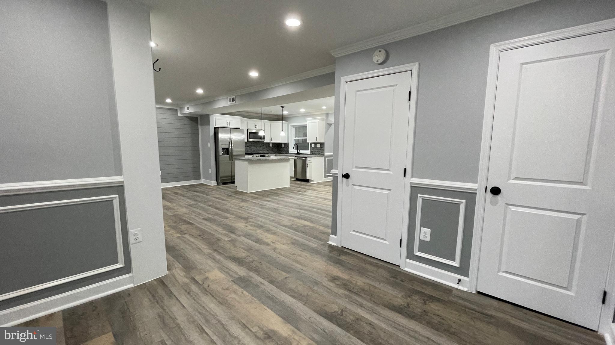 ELMWOOD - Residential