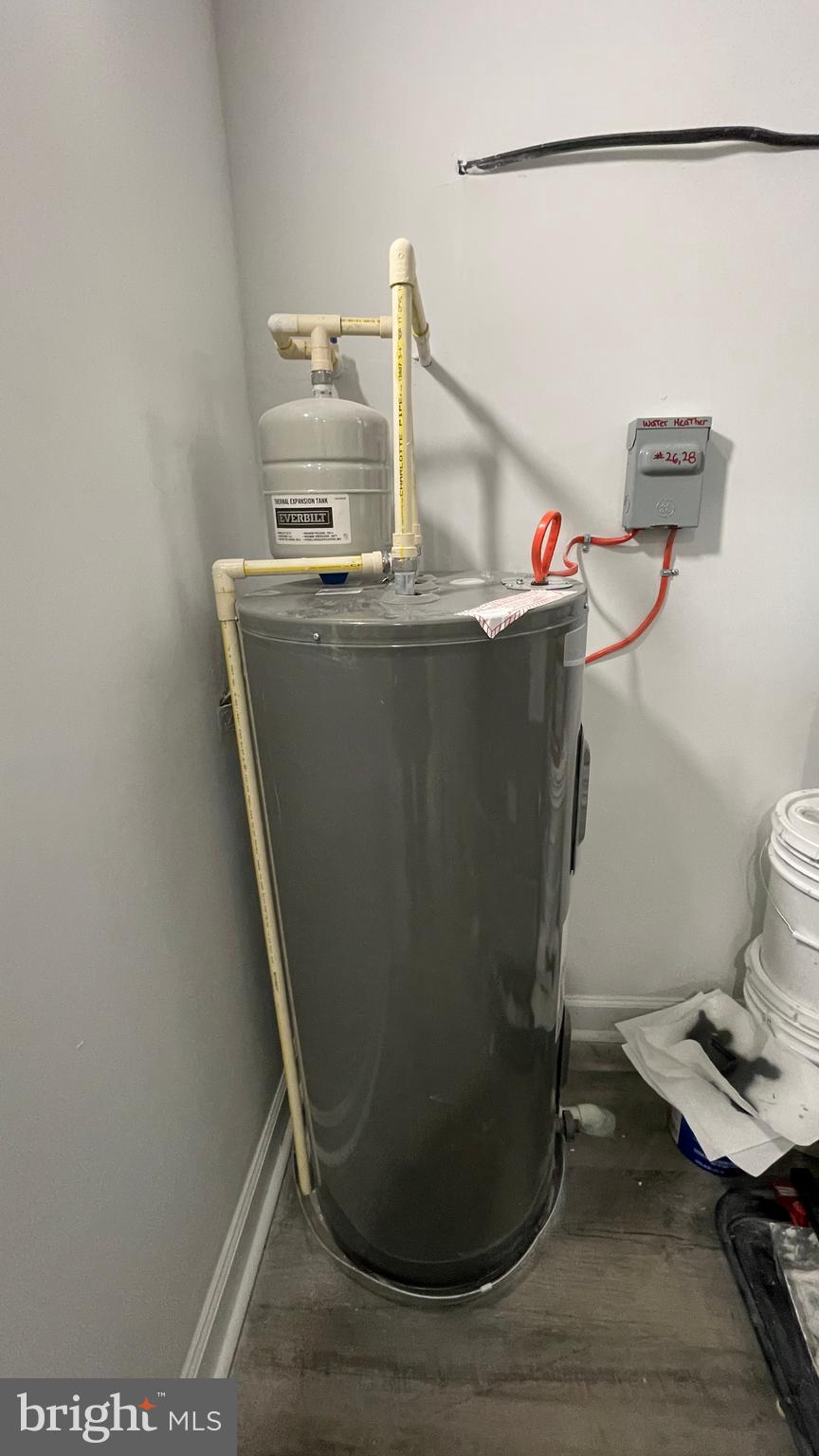 ELMWOOD - Residential