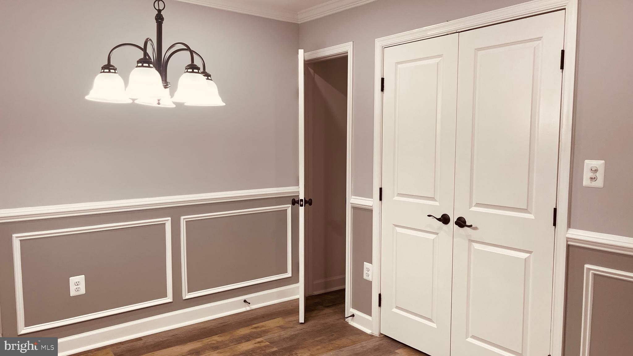 ELMWOOD - Residential