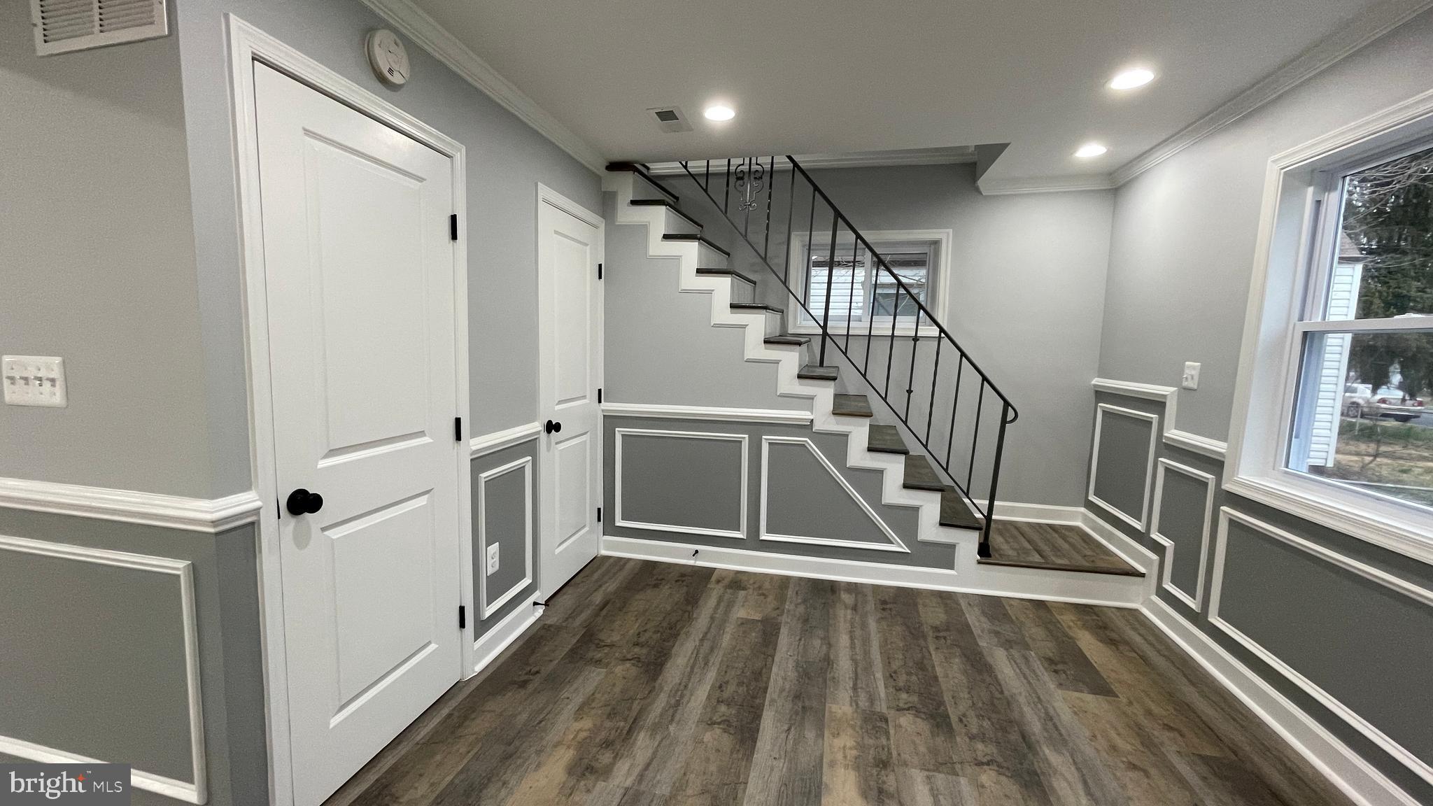 ELMWOOD - Residential