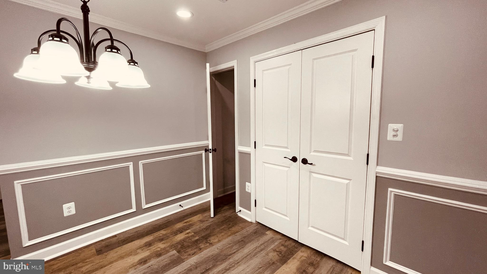 ELMWOOD - Residential