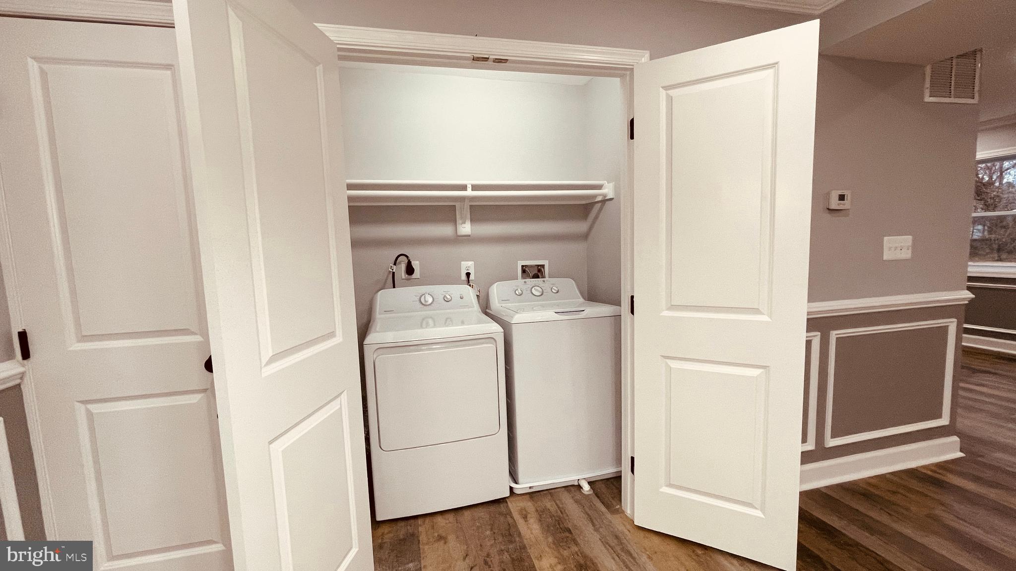 ELMWOOD - Residential