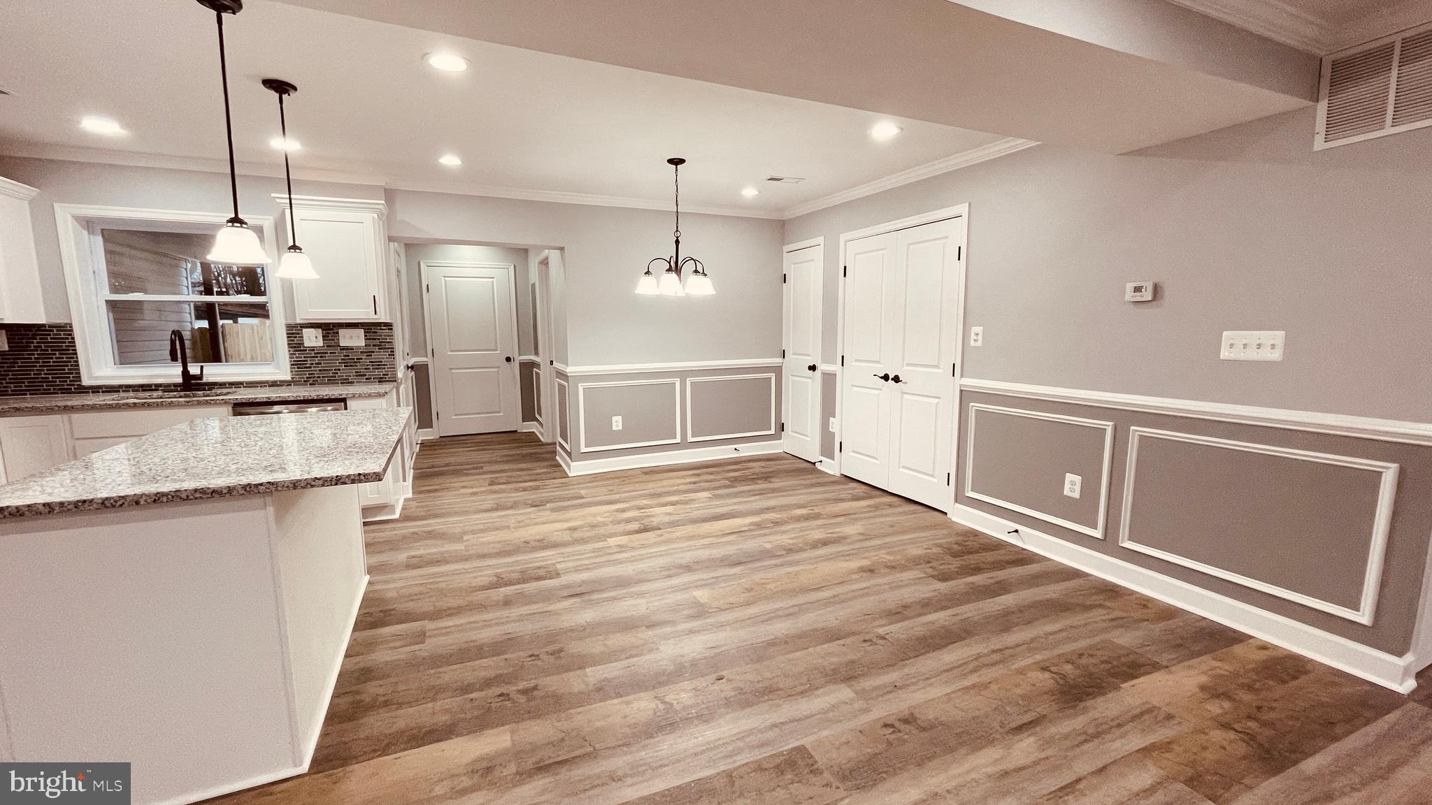 ELMWOOD - Residential