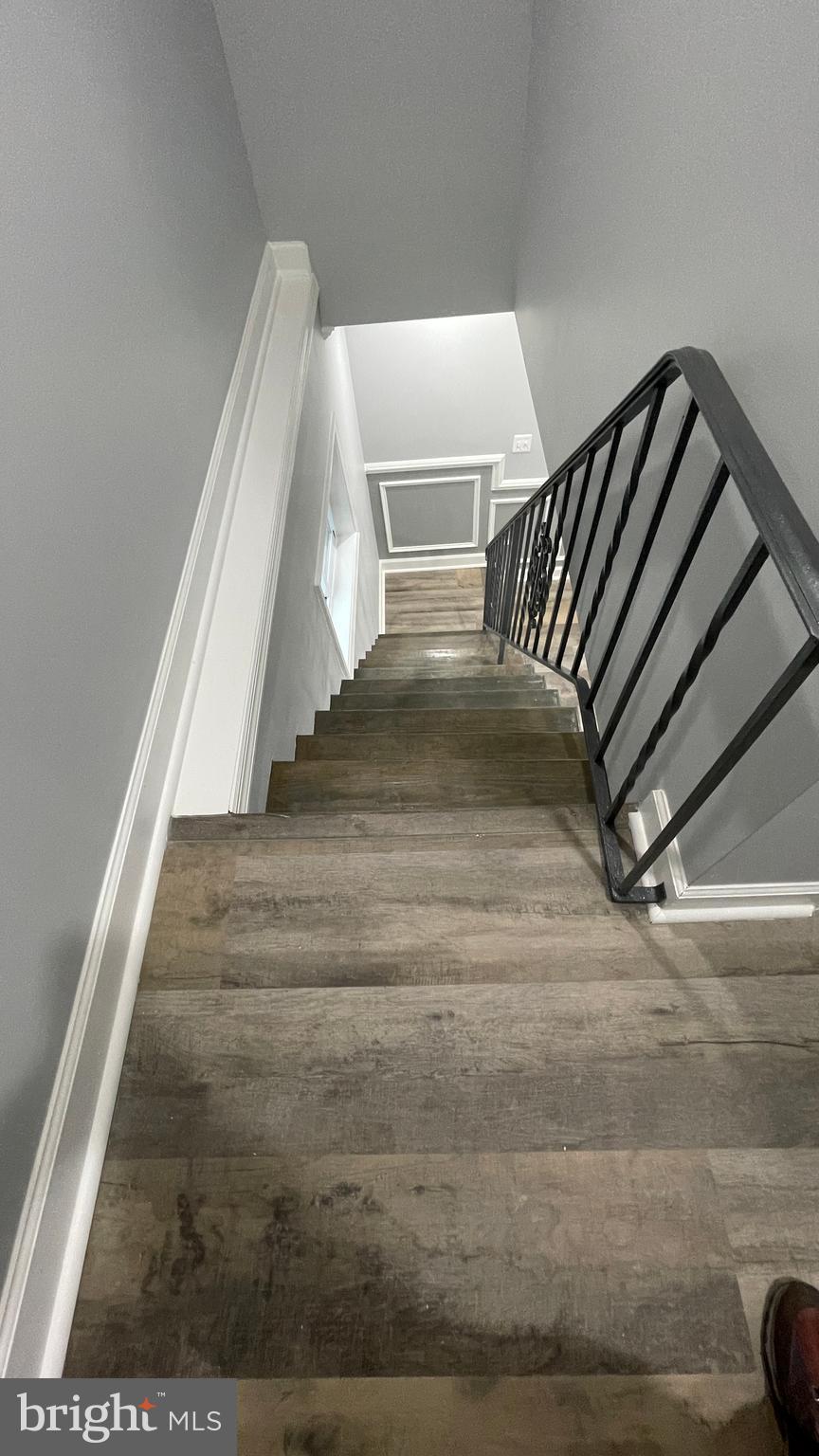 ELMWOOD - Residential