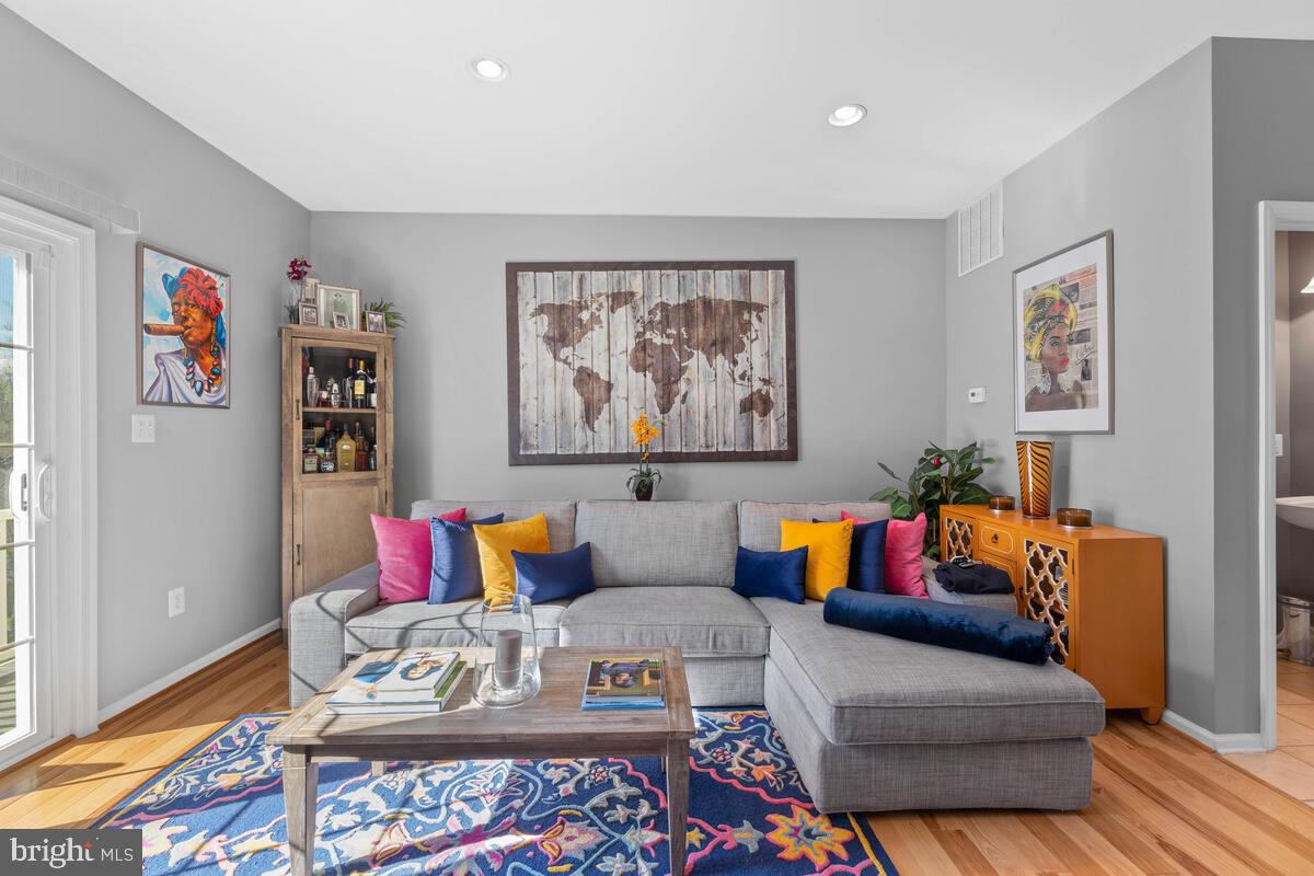 VICTORY PROMENADE - Residential