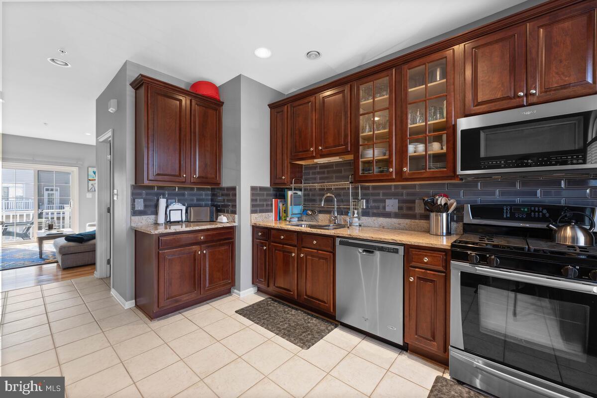 VICTORY PROMENADE - Residential