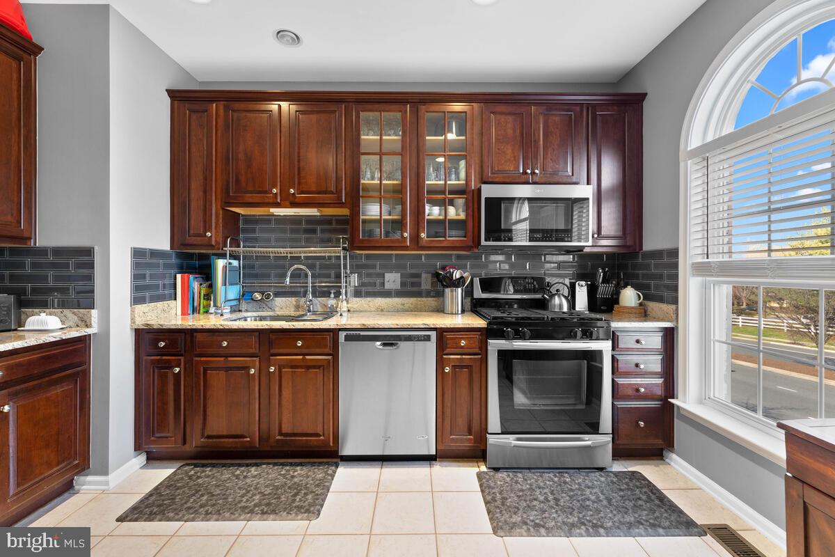 VICTORY PROMENADE - Residential