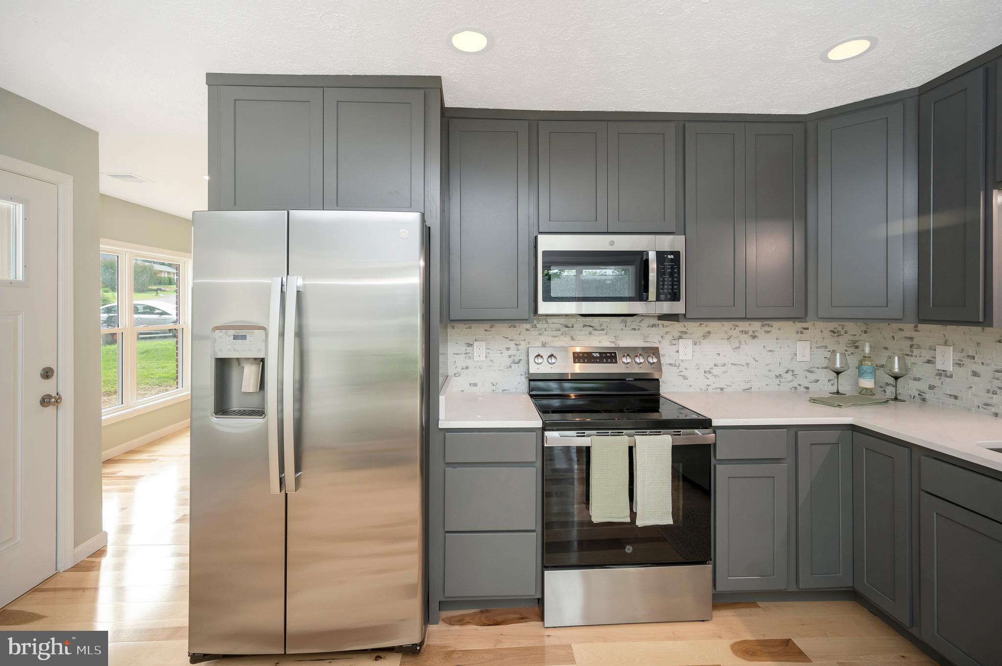 FARMINGTON HEIGHTS - Residential