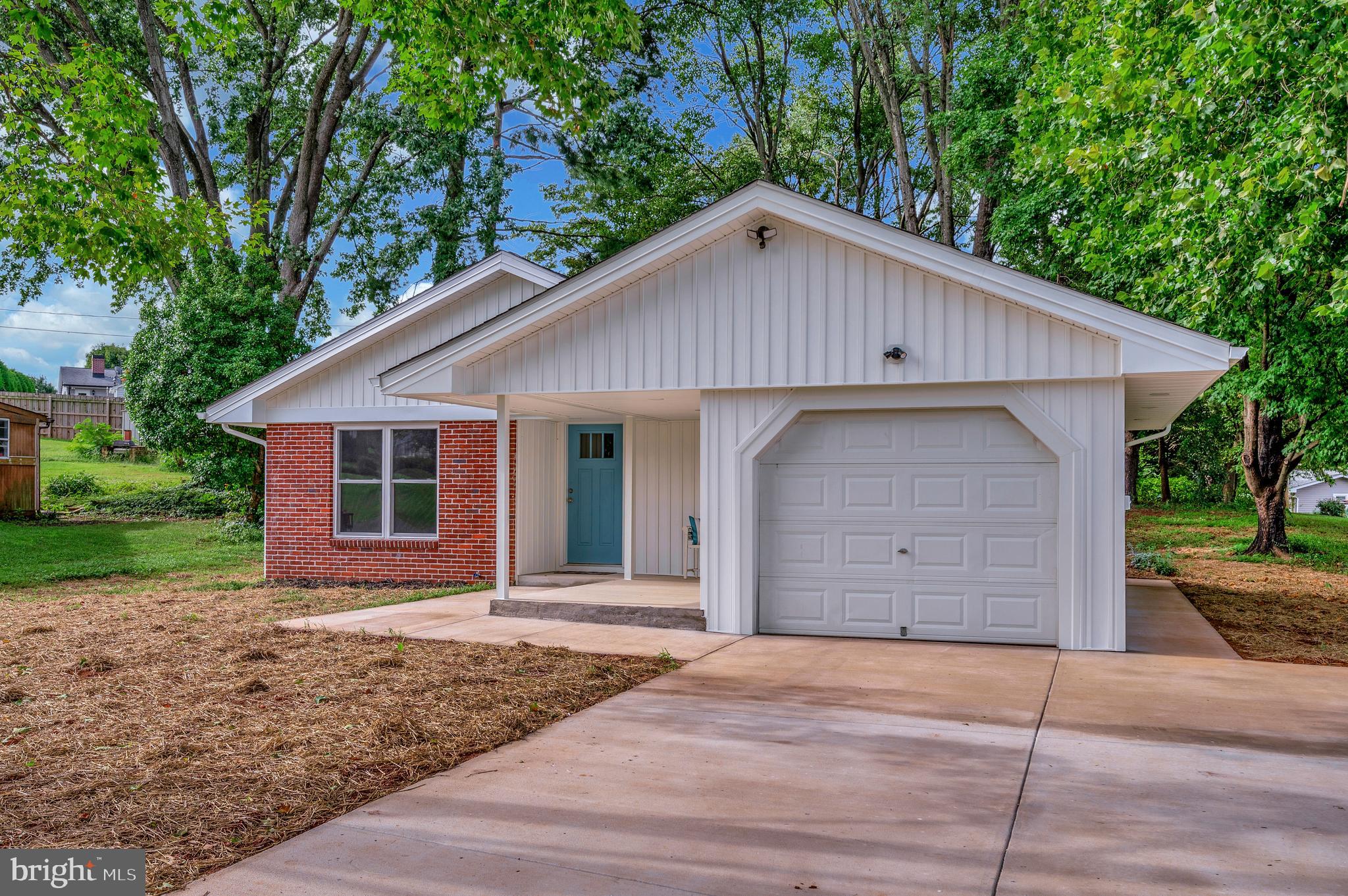 FARMINGTON HEIGHTS - Residential