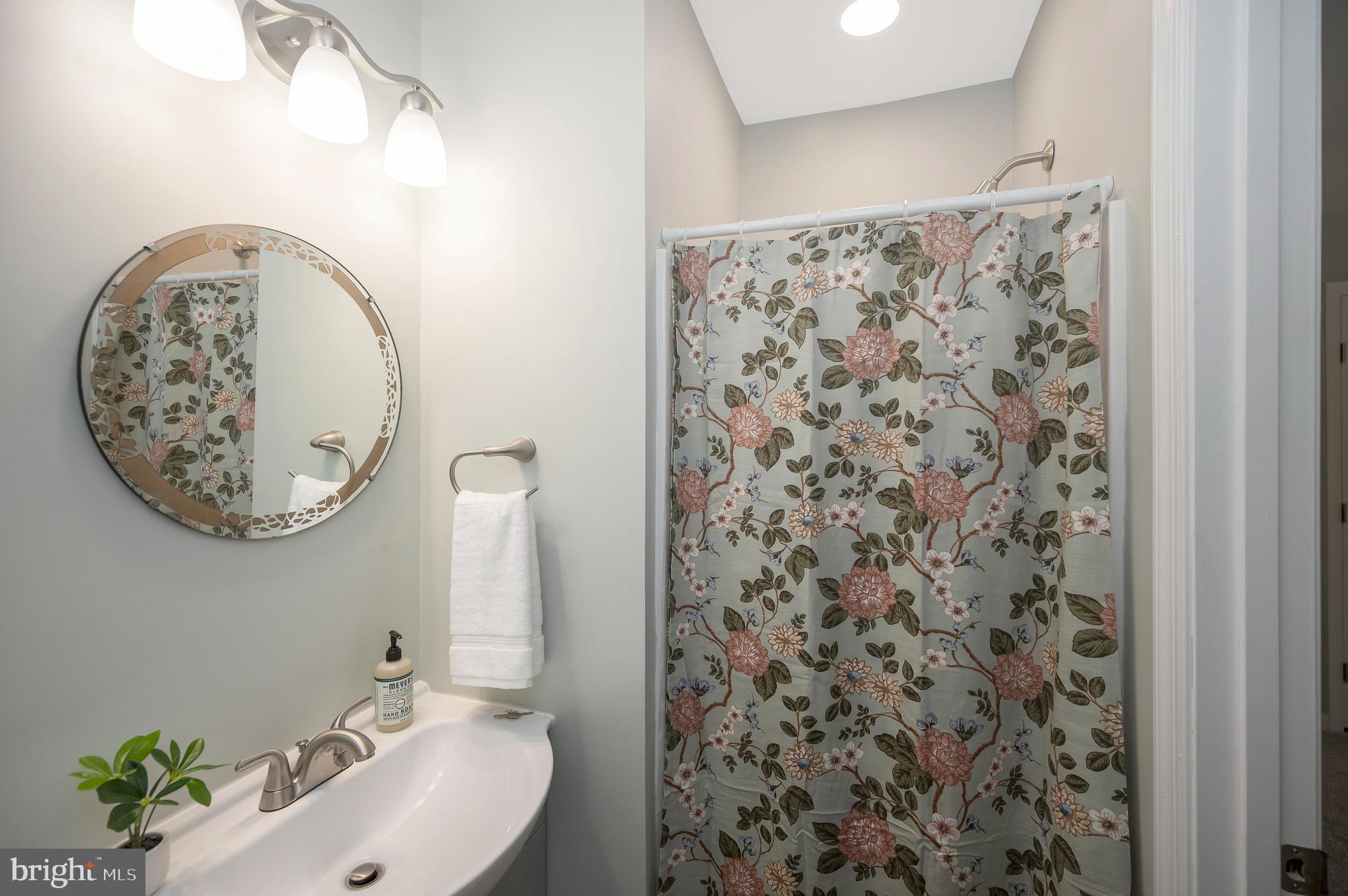 FARMINGTON HEIGHTS - Residential