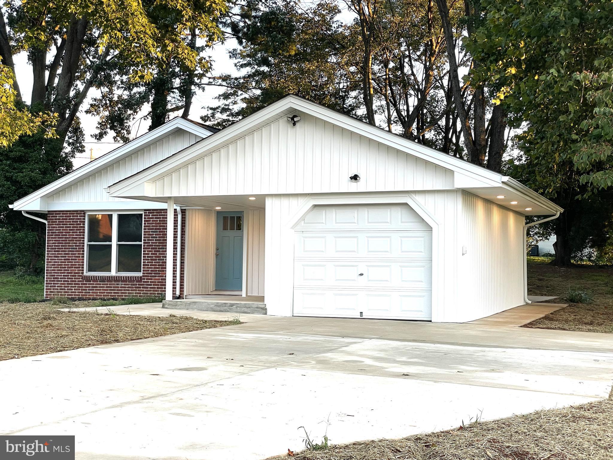 325 ELMWOOD DRIVE