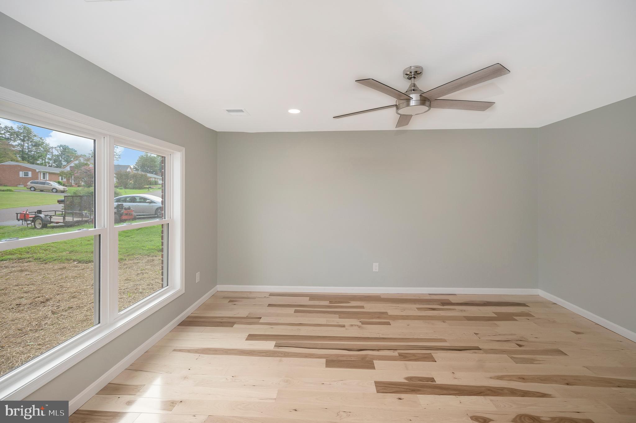 FARMINGTON HEIGHTS - Residential