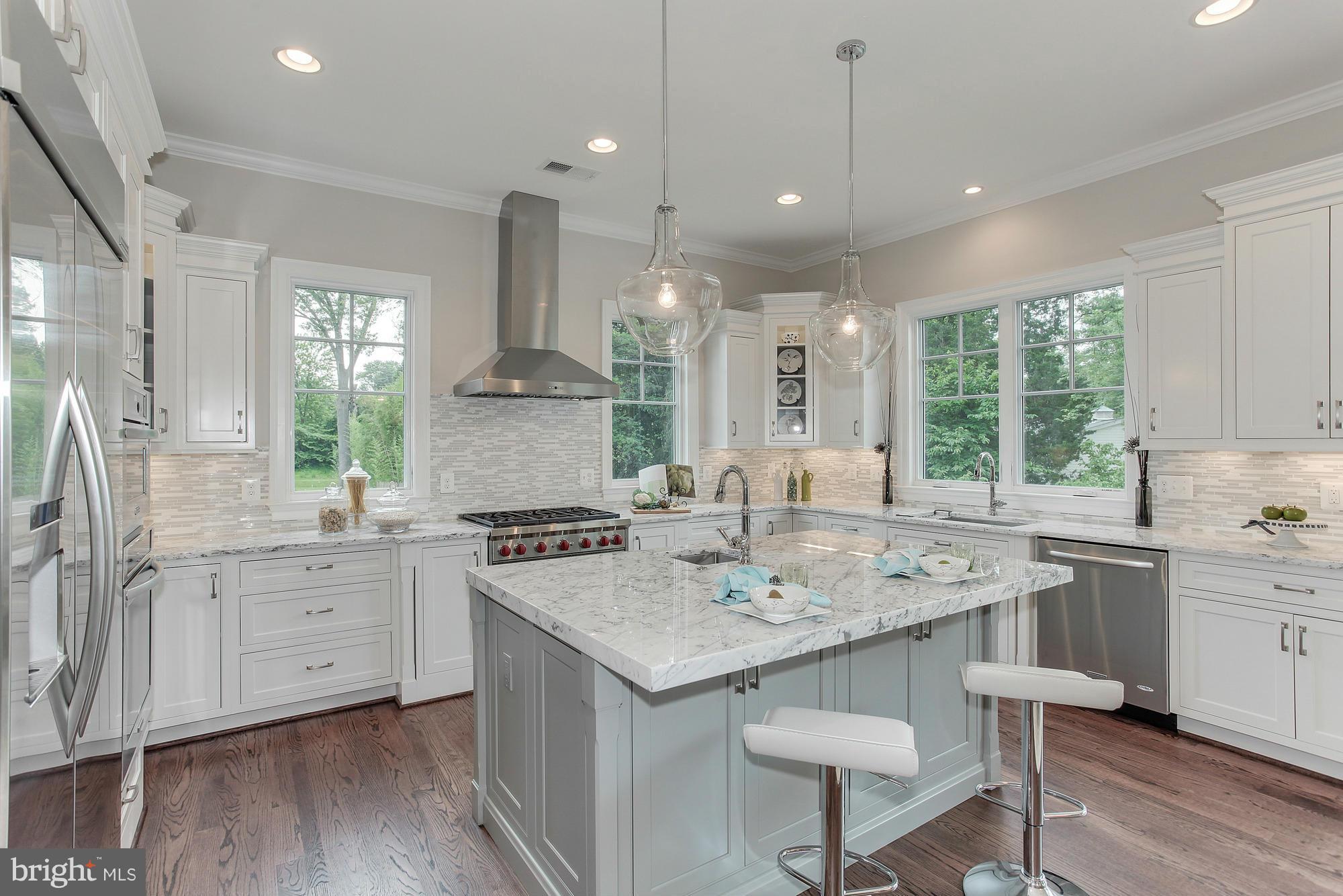 SALONA VILLAGE - Residential