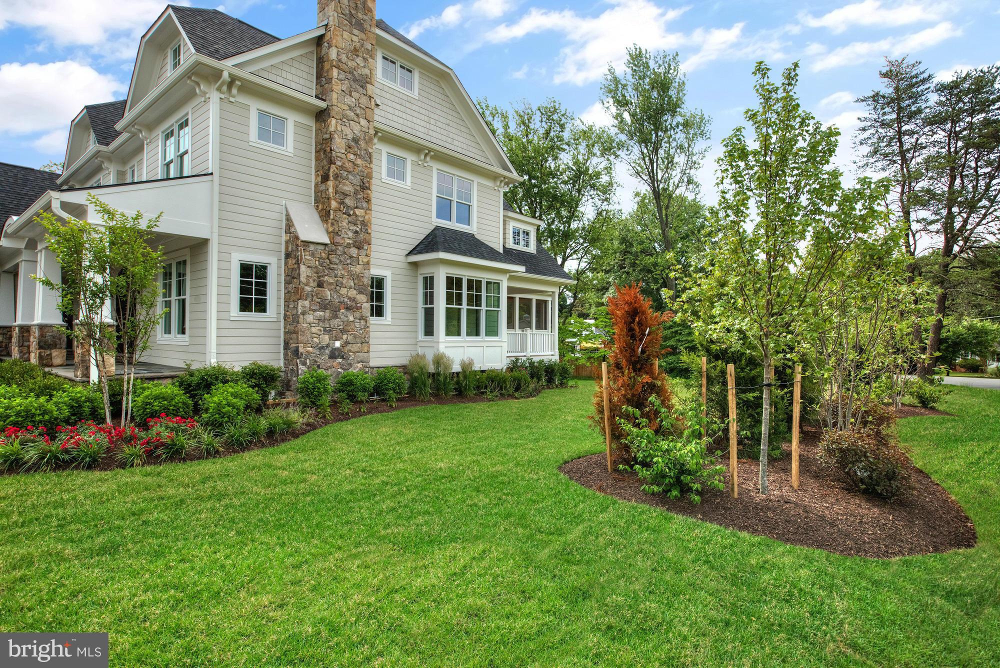 SALONA VILLAGE - Residential