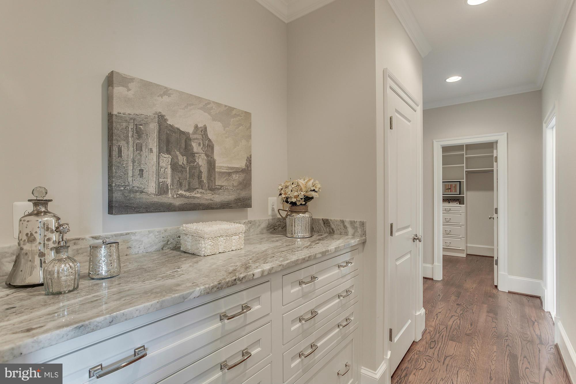 SALONA VILLAGE - Residential