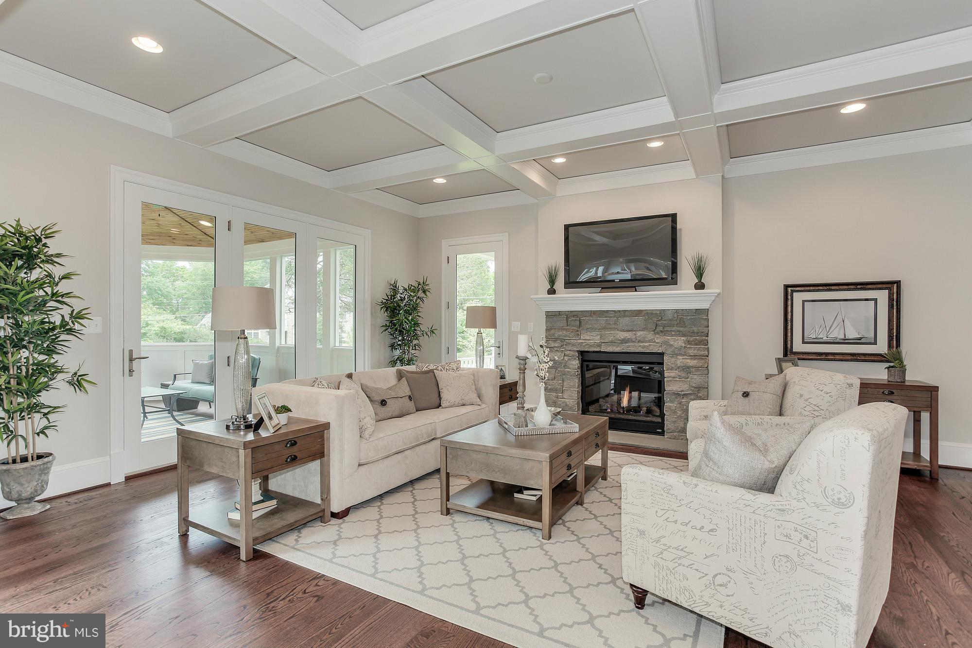 SALONA VILLAGE - Residential