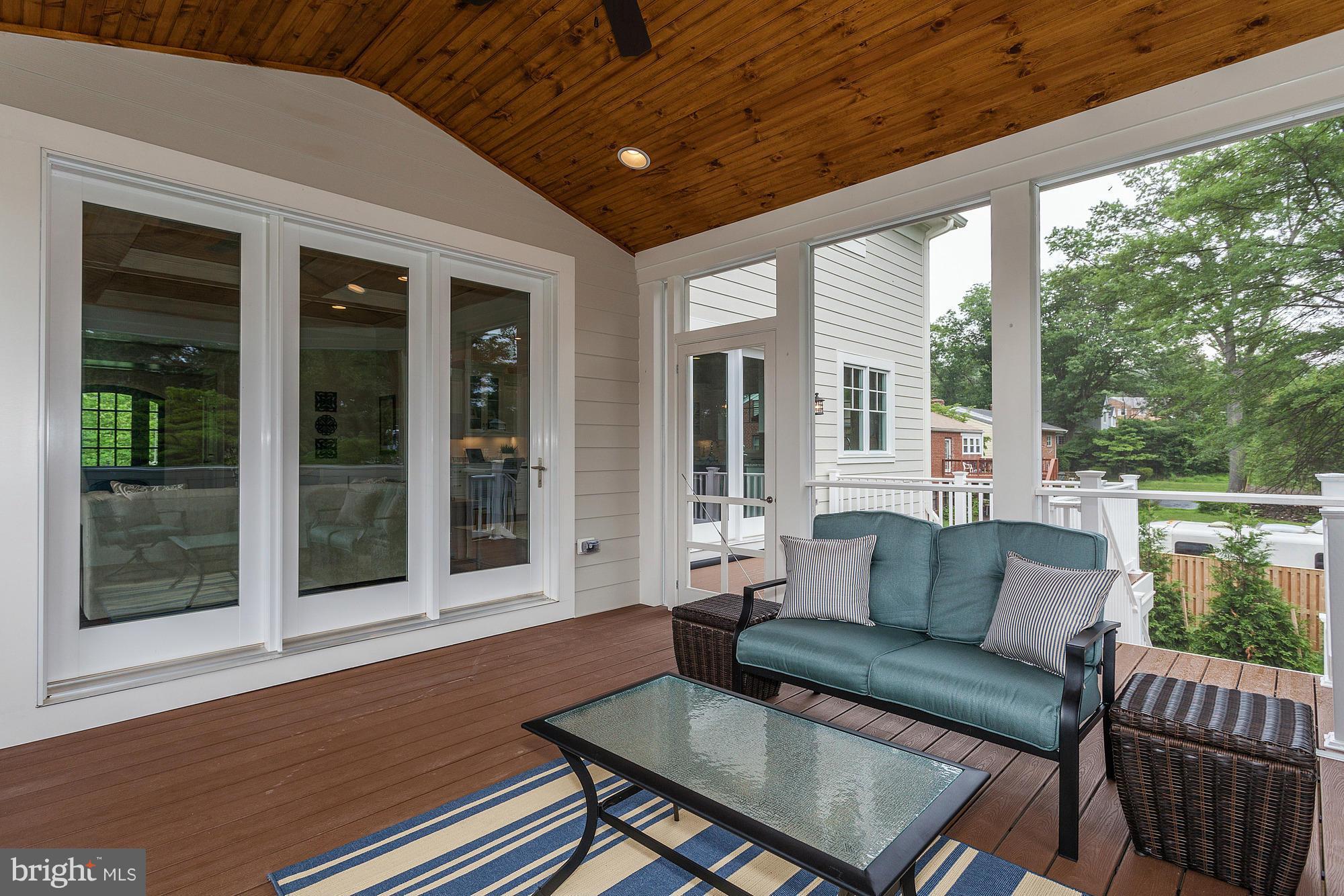 SALONA VILLAGE - Residential