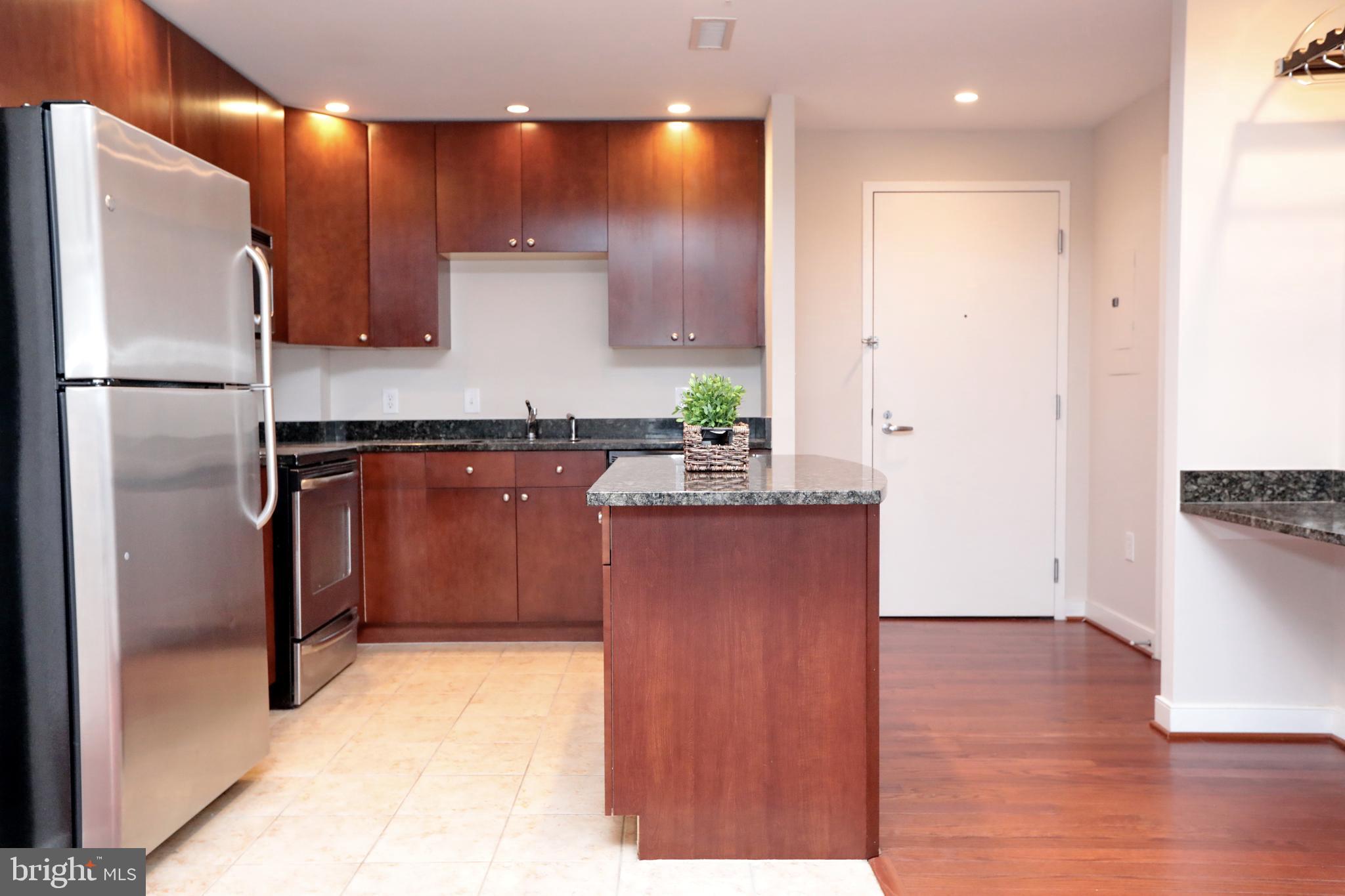 ONE NATIONAL HARBOR CONDOMINIUM - Residential