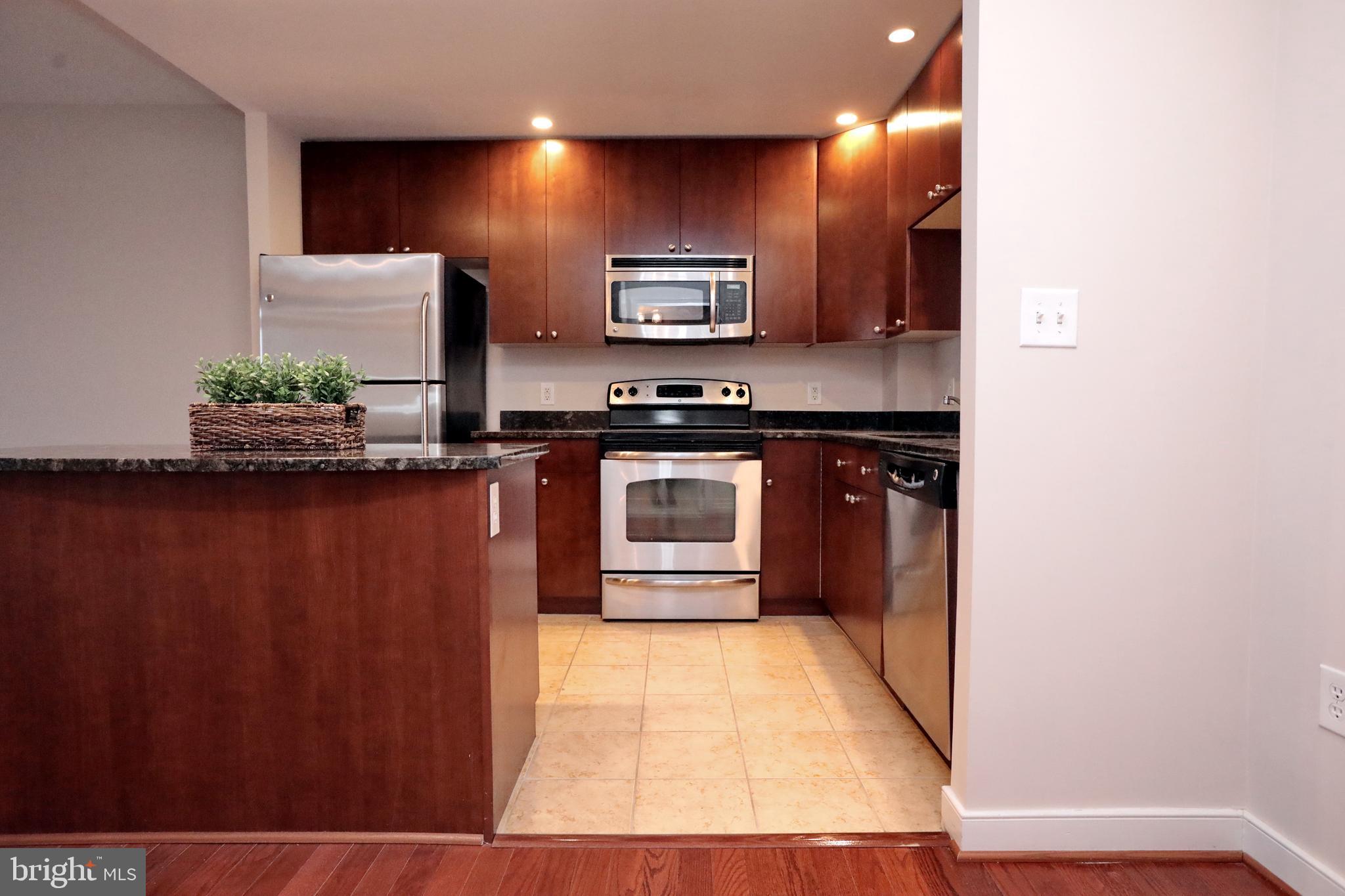 ONE NATIONAL HARBOR CONDOMINIUM - Residential