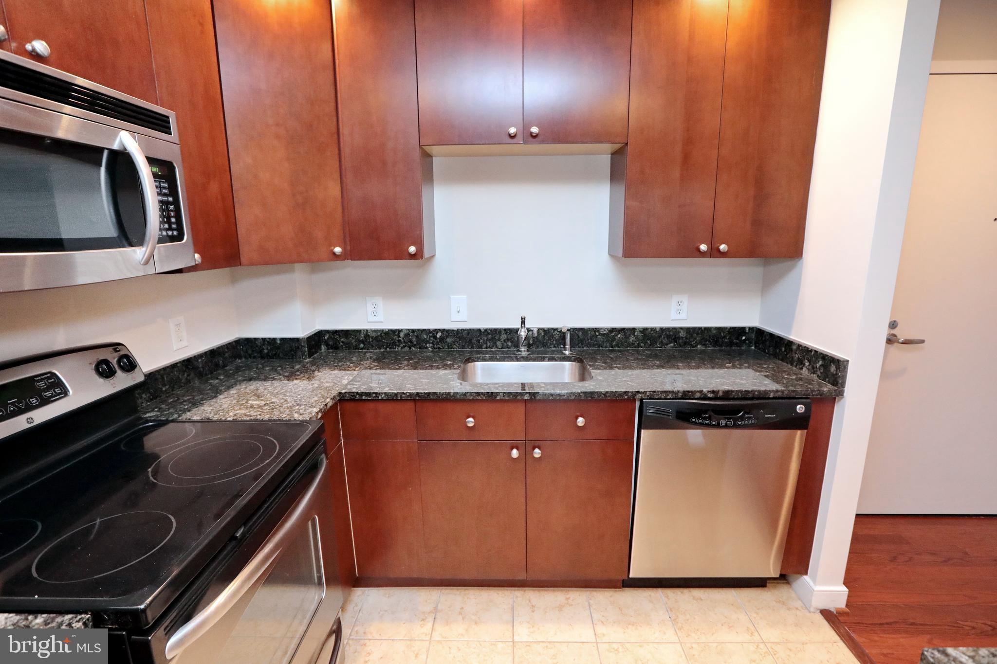 ONE NATIONAL HARBOR CONDOMINIUM - Residential